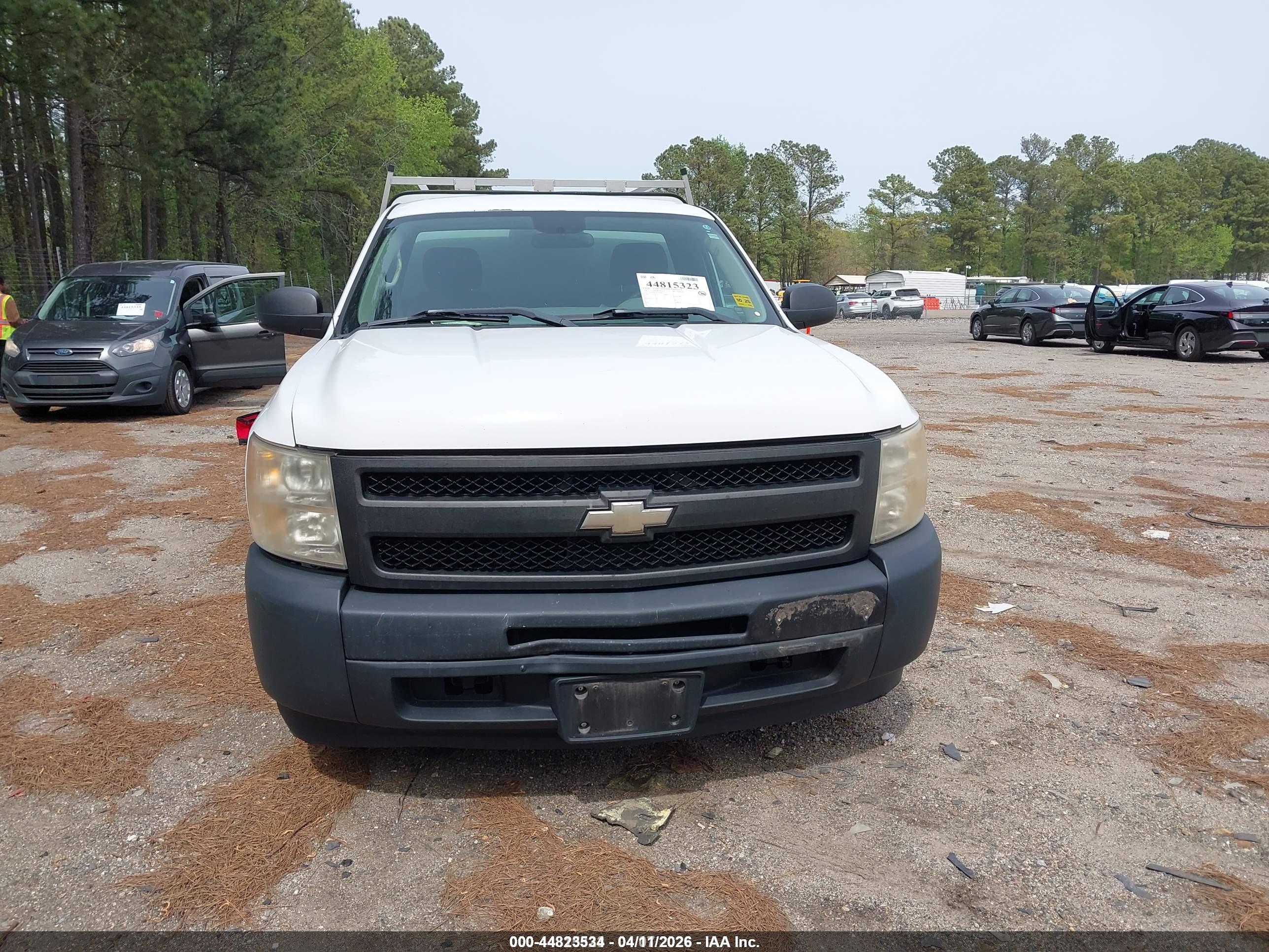 CHEVROLET SILVERADO image 6