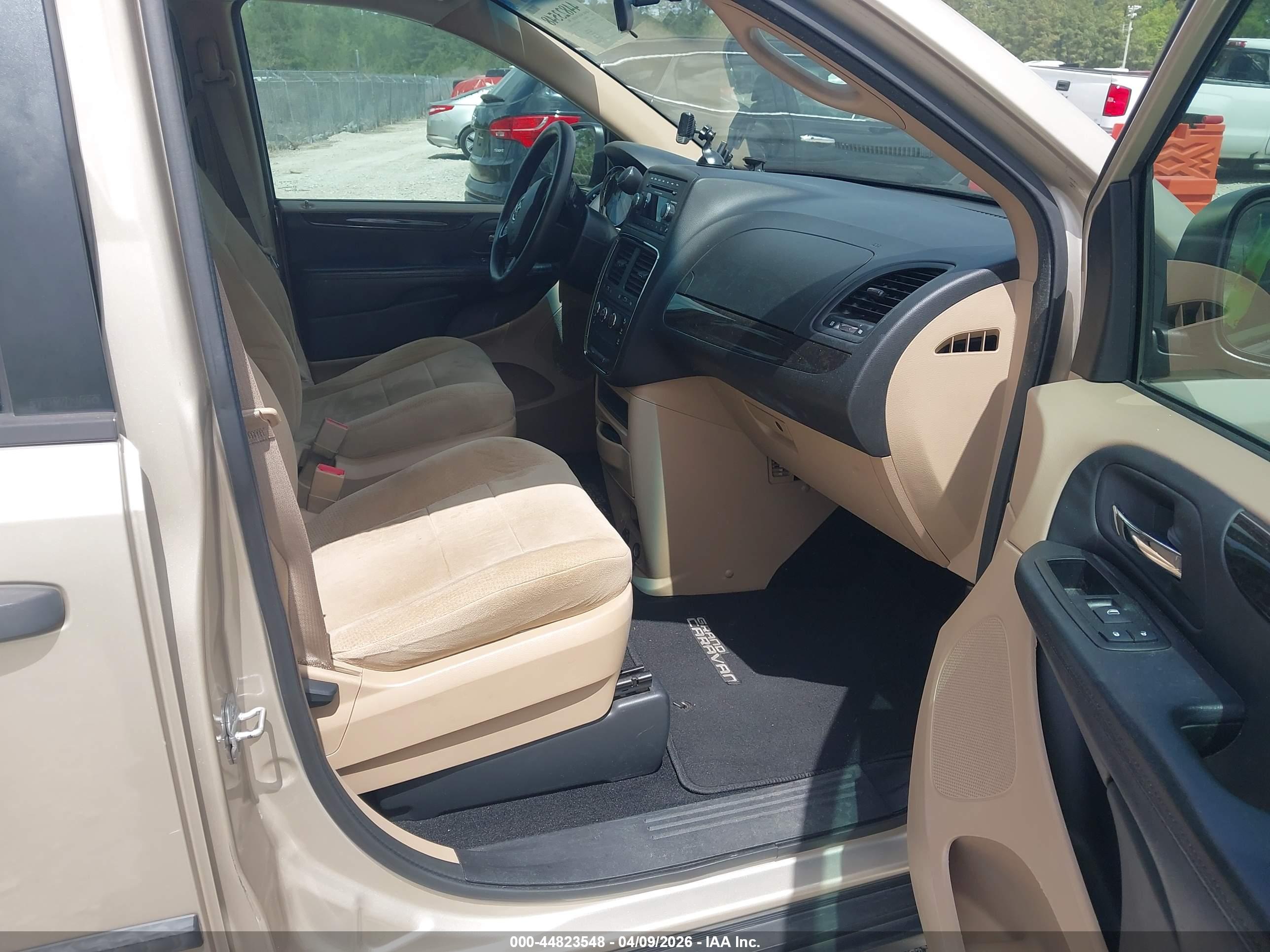 DODGE GRAND image 5