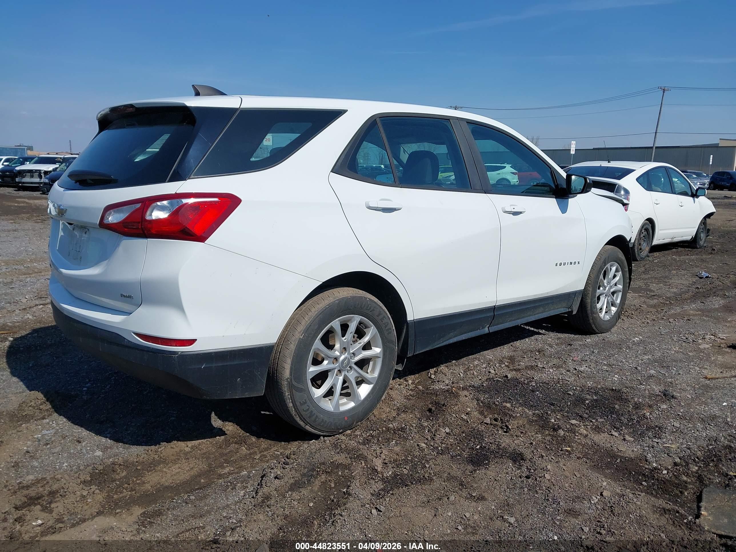 CHEVROLET EQUINOX image 4