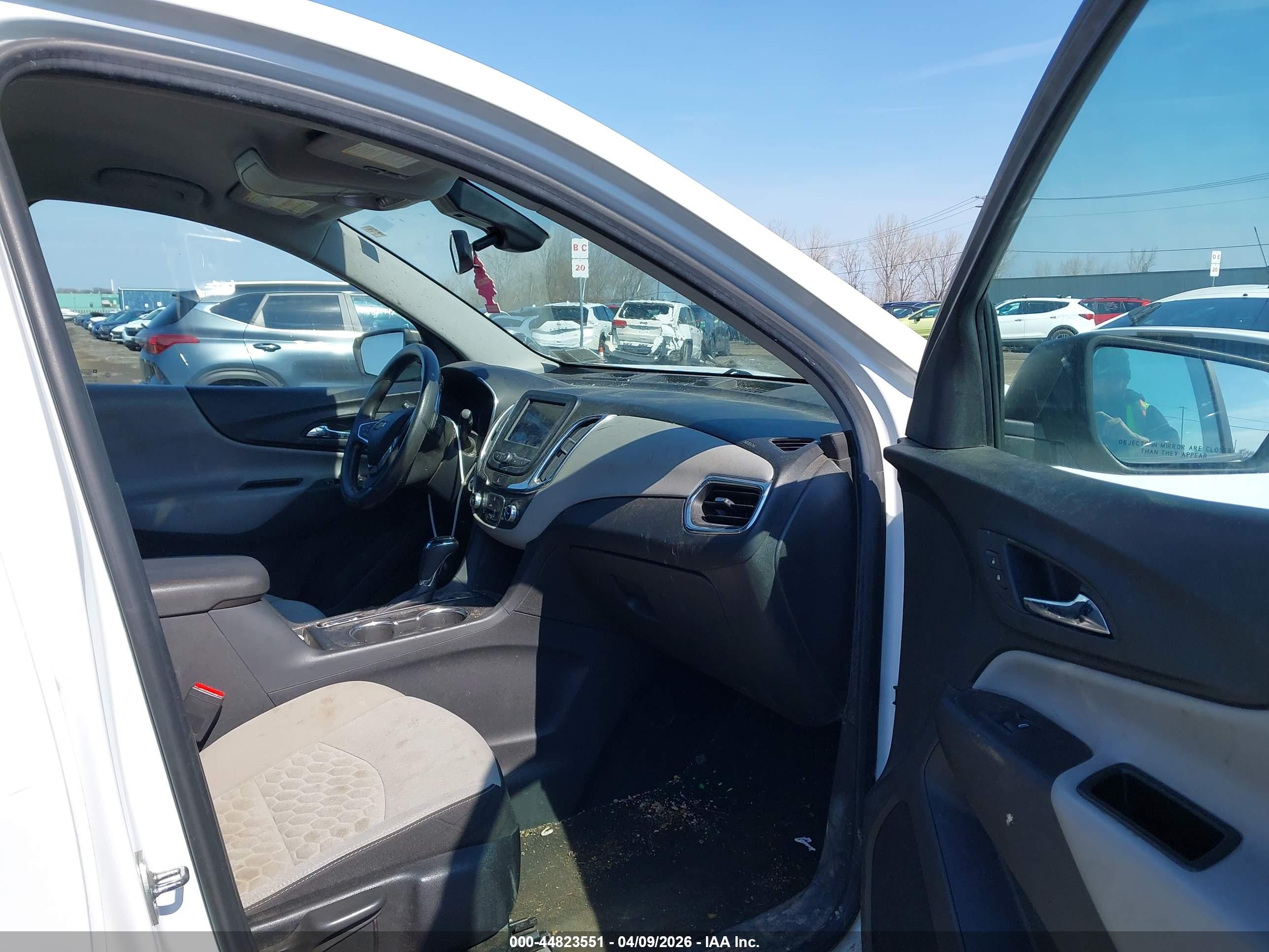 CHEVROLET EQUINOX image 5