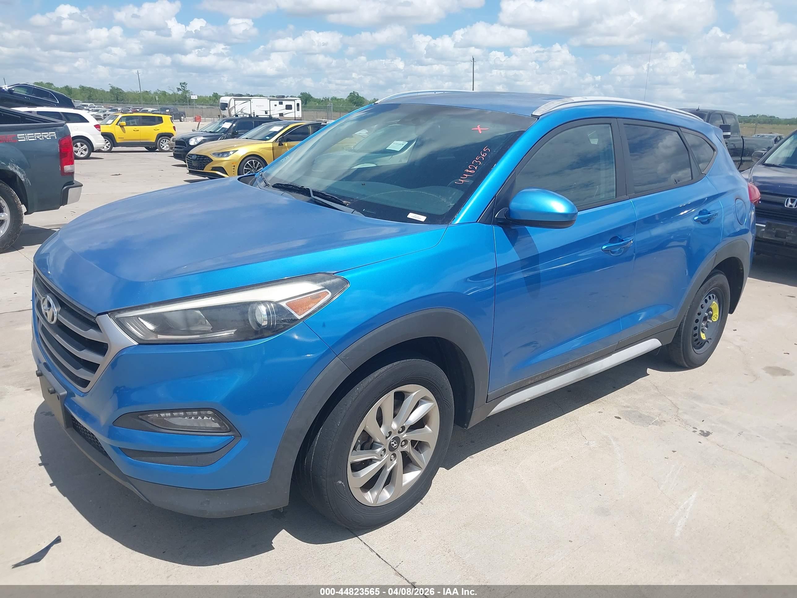 HYUNDAI TUCSON image 2