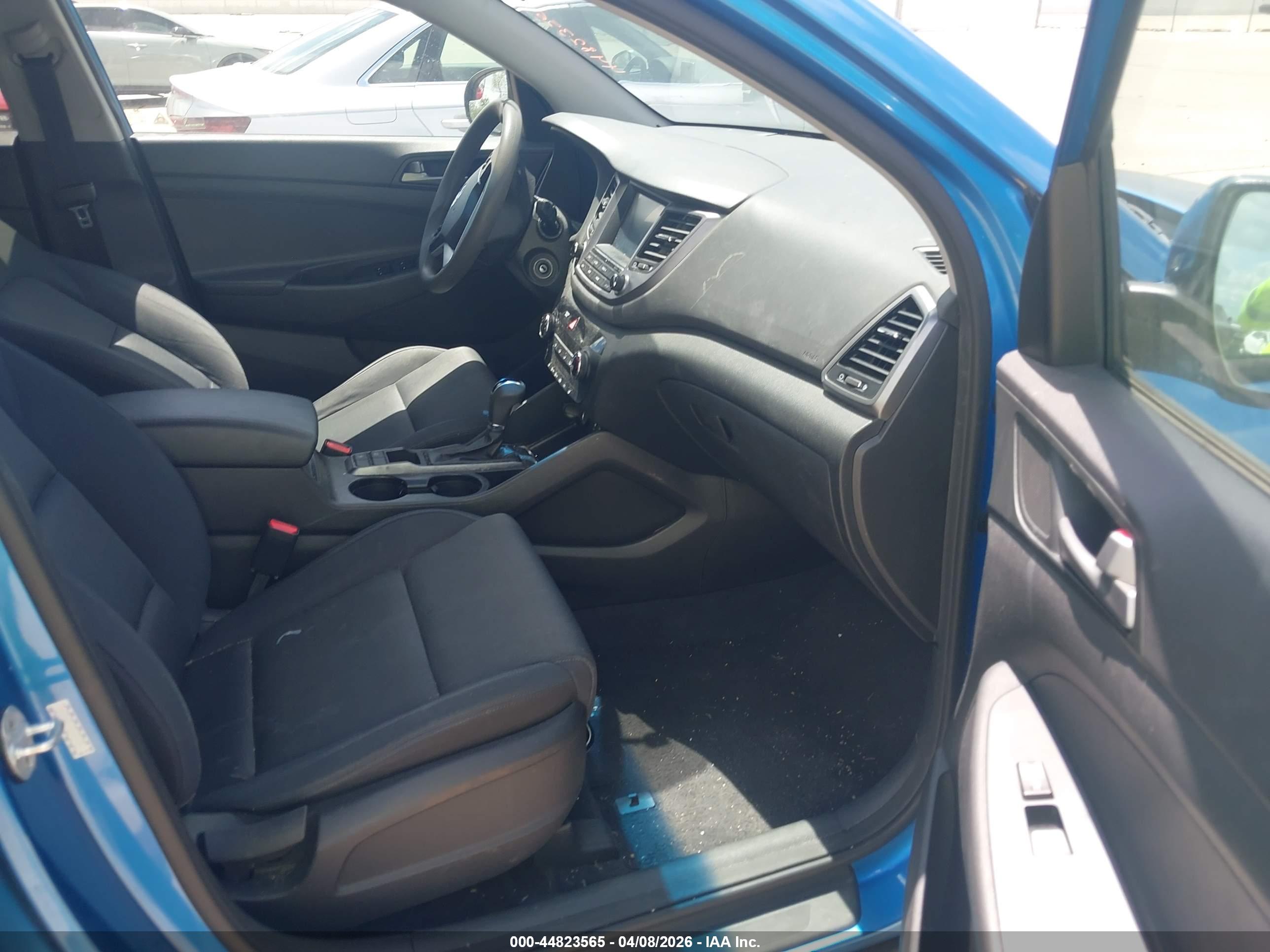 HYUNDAI TUCSON image 5