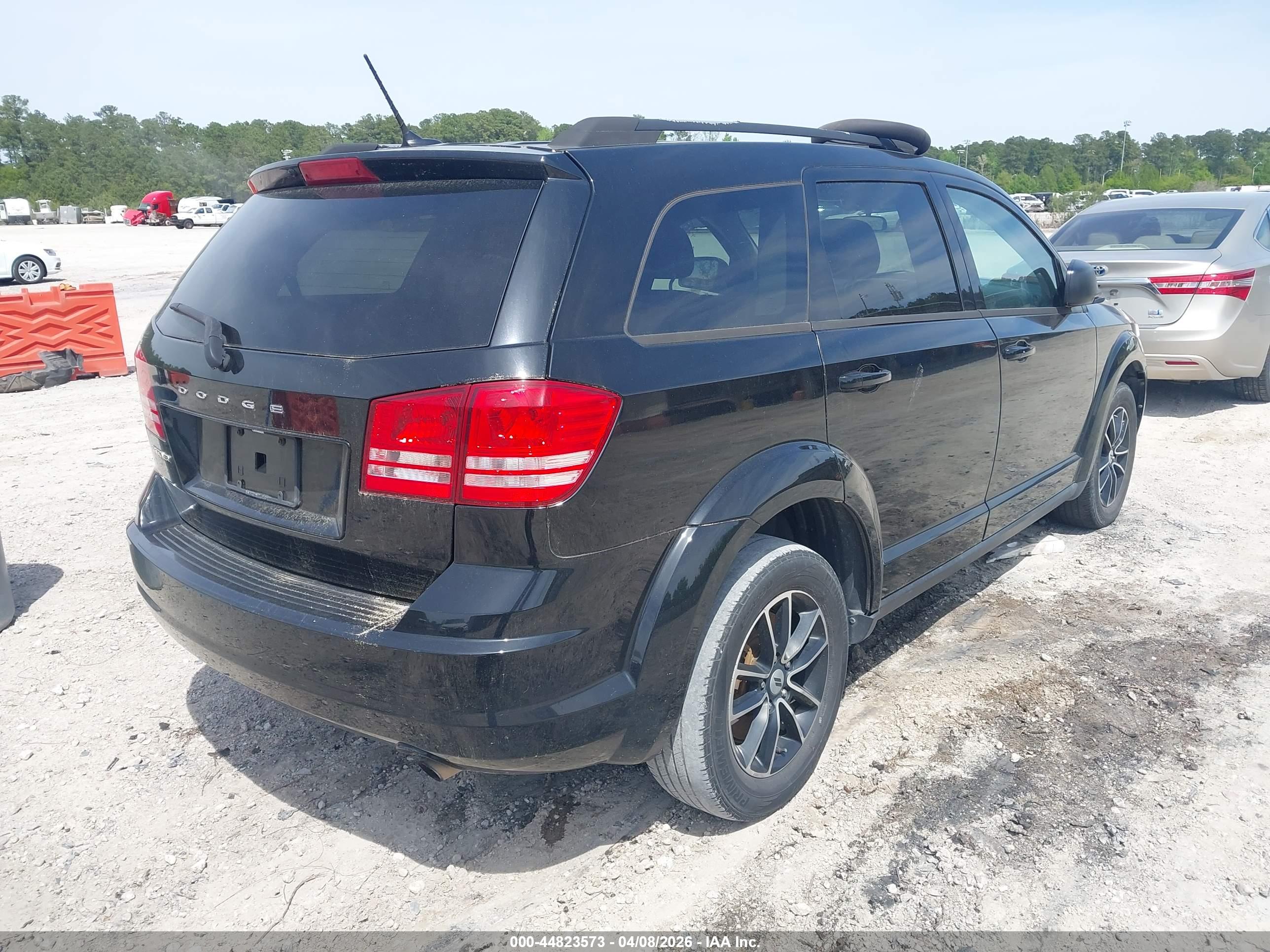 DODGE JOURNEY image 4