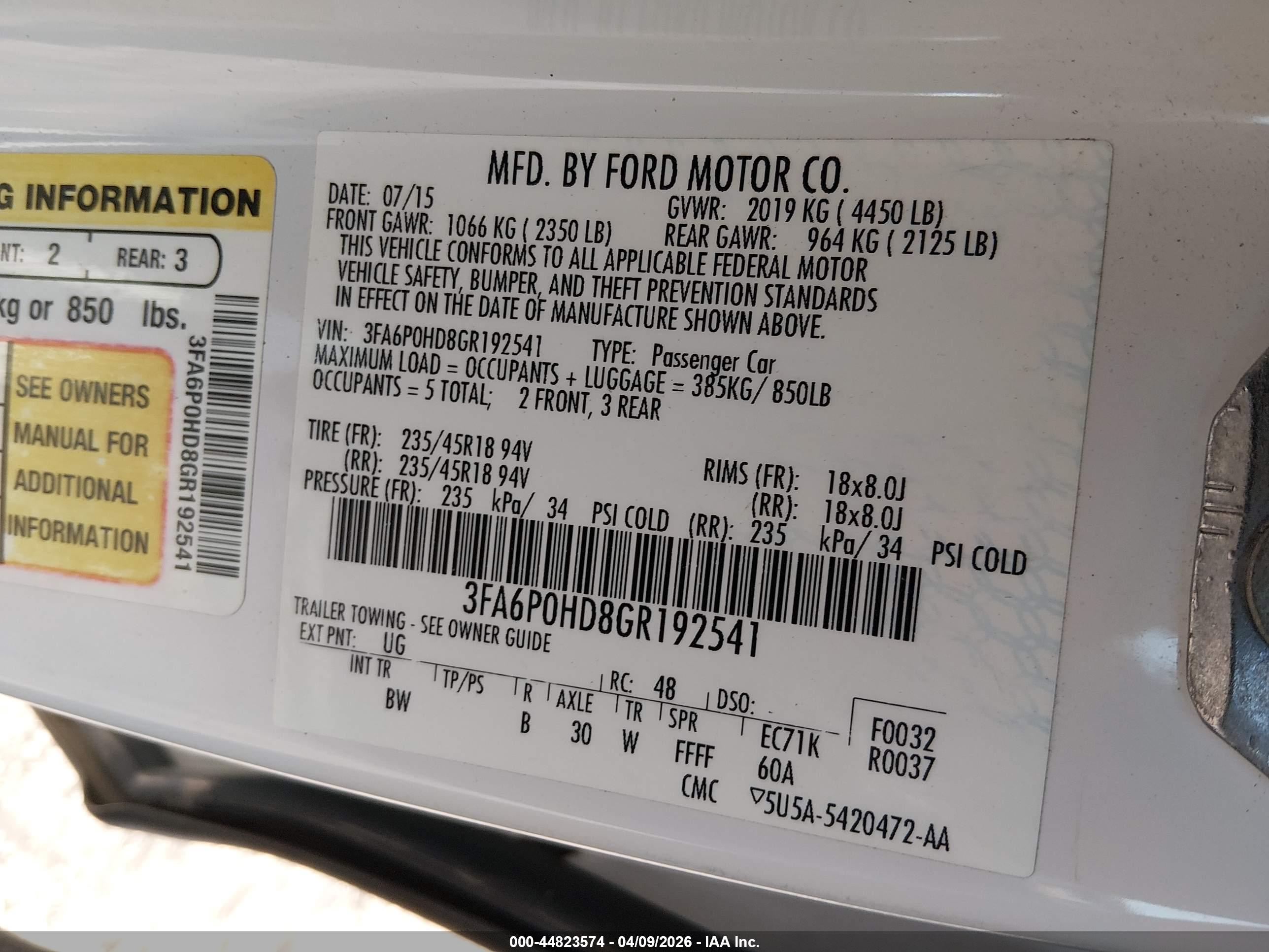 FORD FUSION image 9