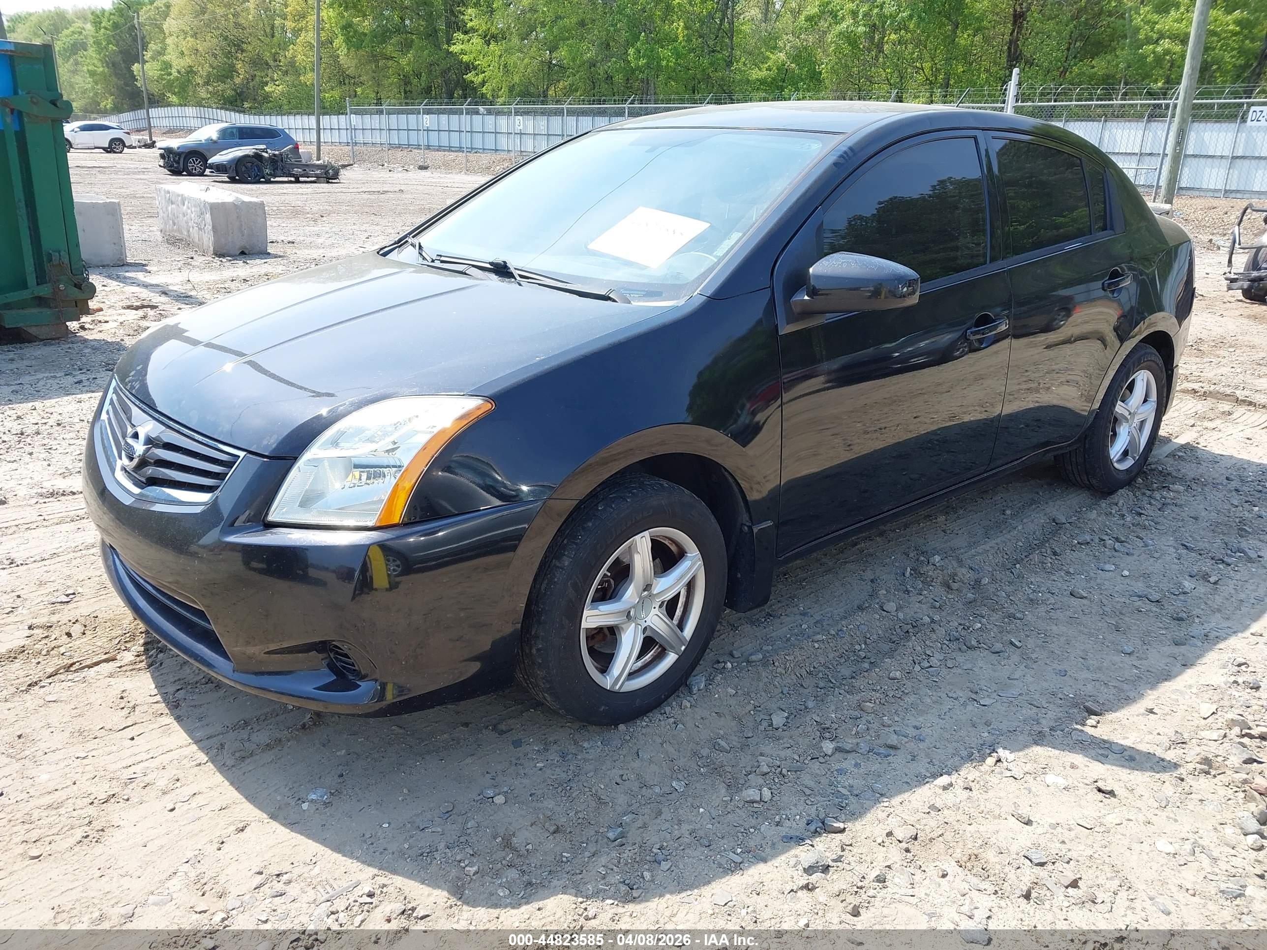 NISSAN SENTRA image 2