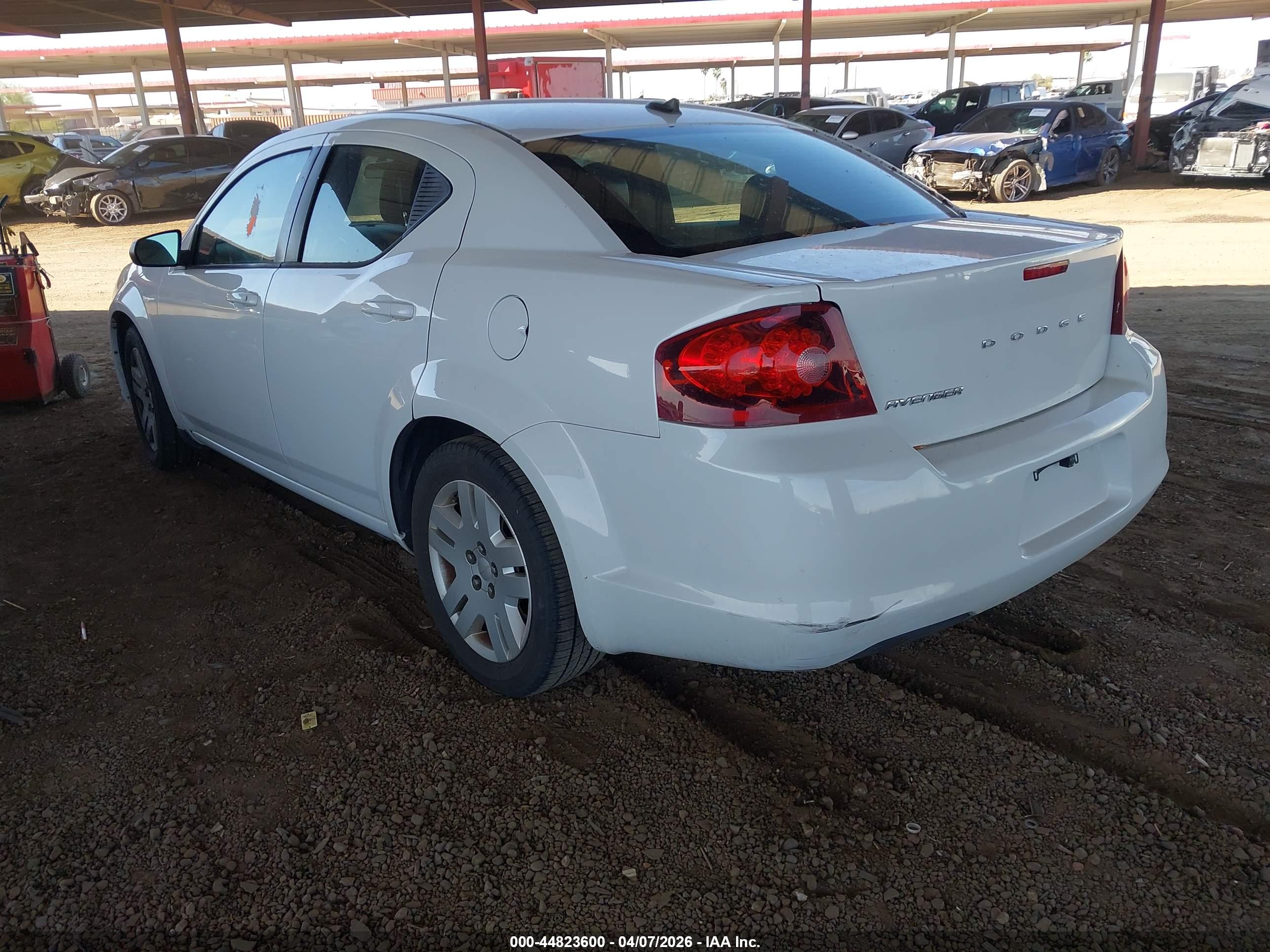 DODGE AVENGER image 3