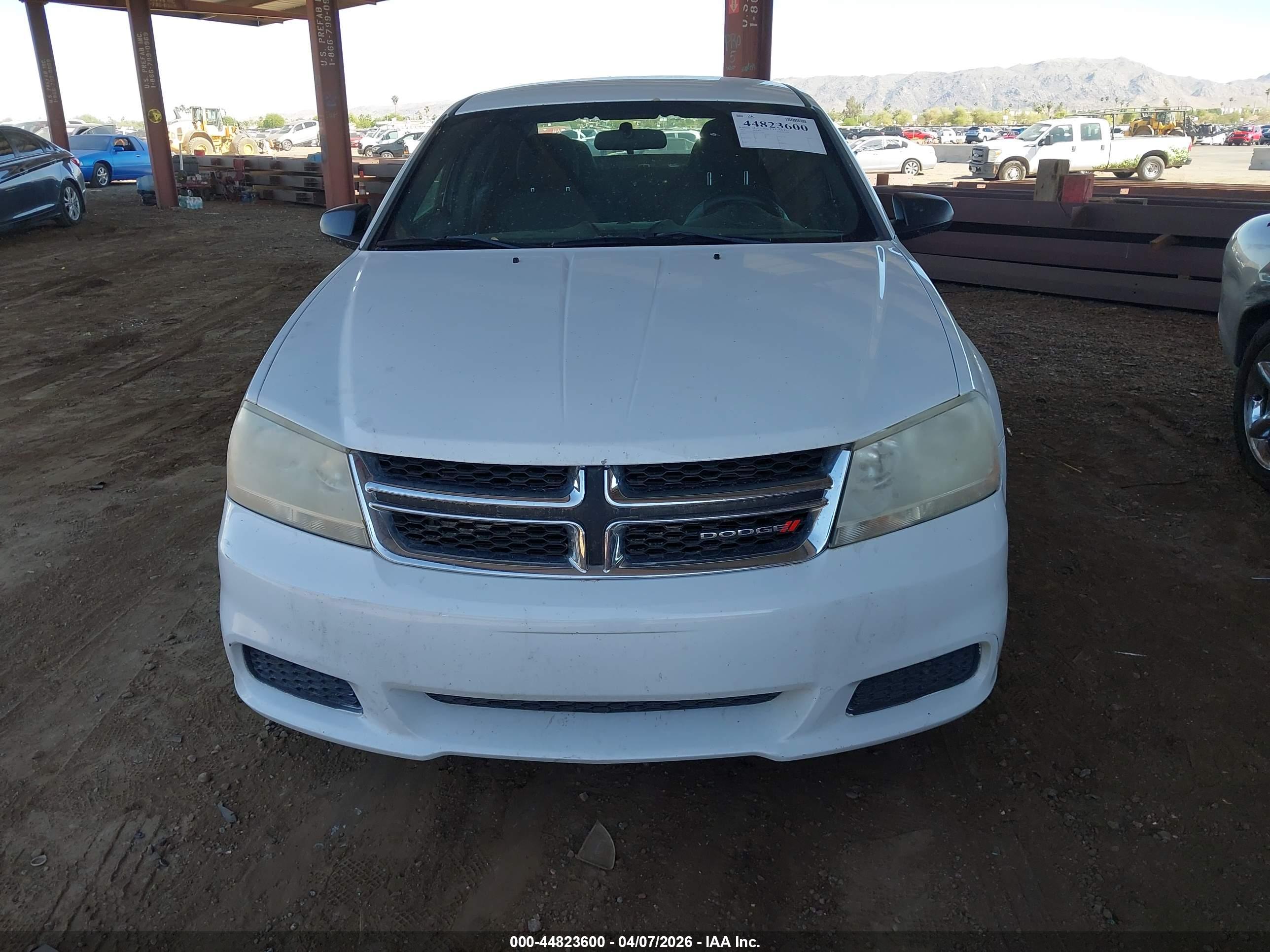 DODGE AVENGER image 6