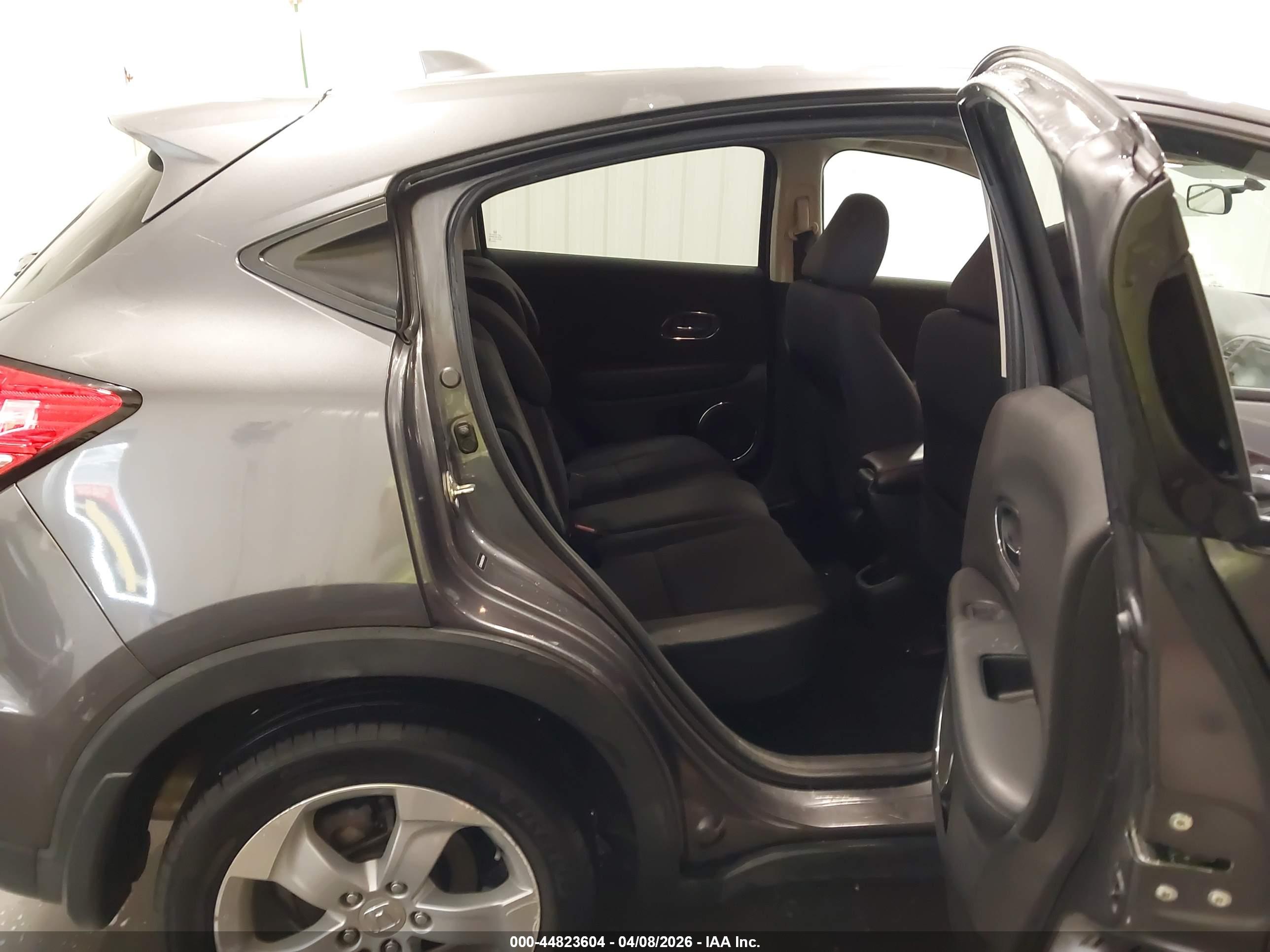 HONDA HR-V image 8