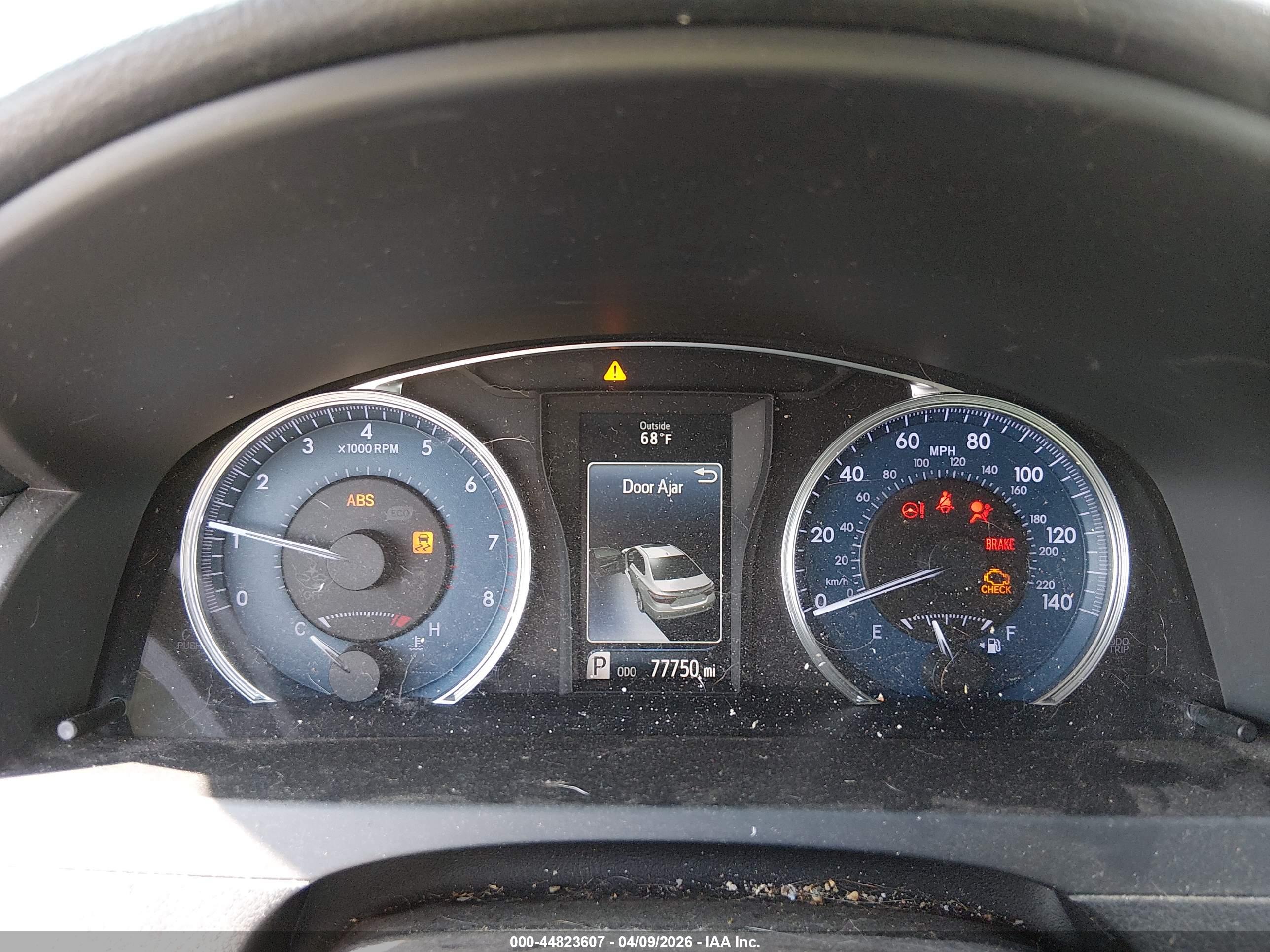TOYOTA CAMRY image 7