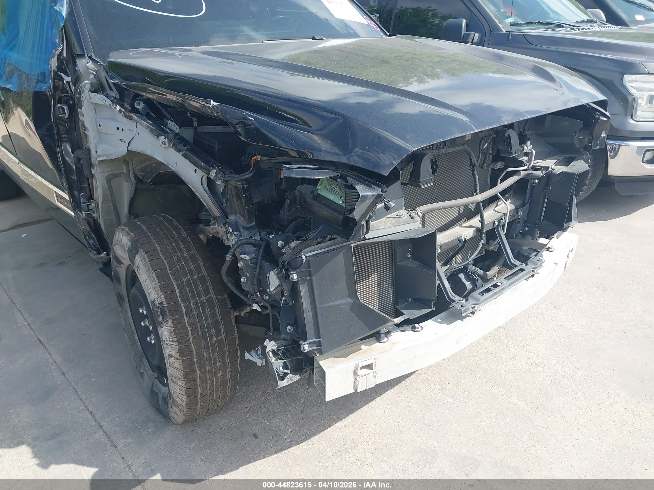 TOYOTA TUNDRA image 6