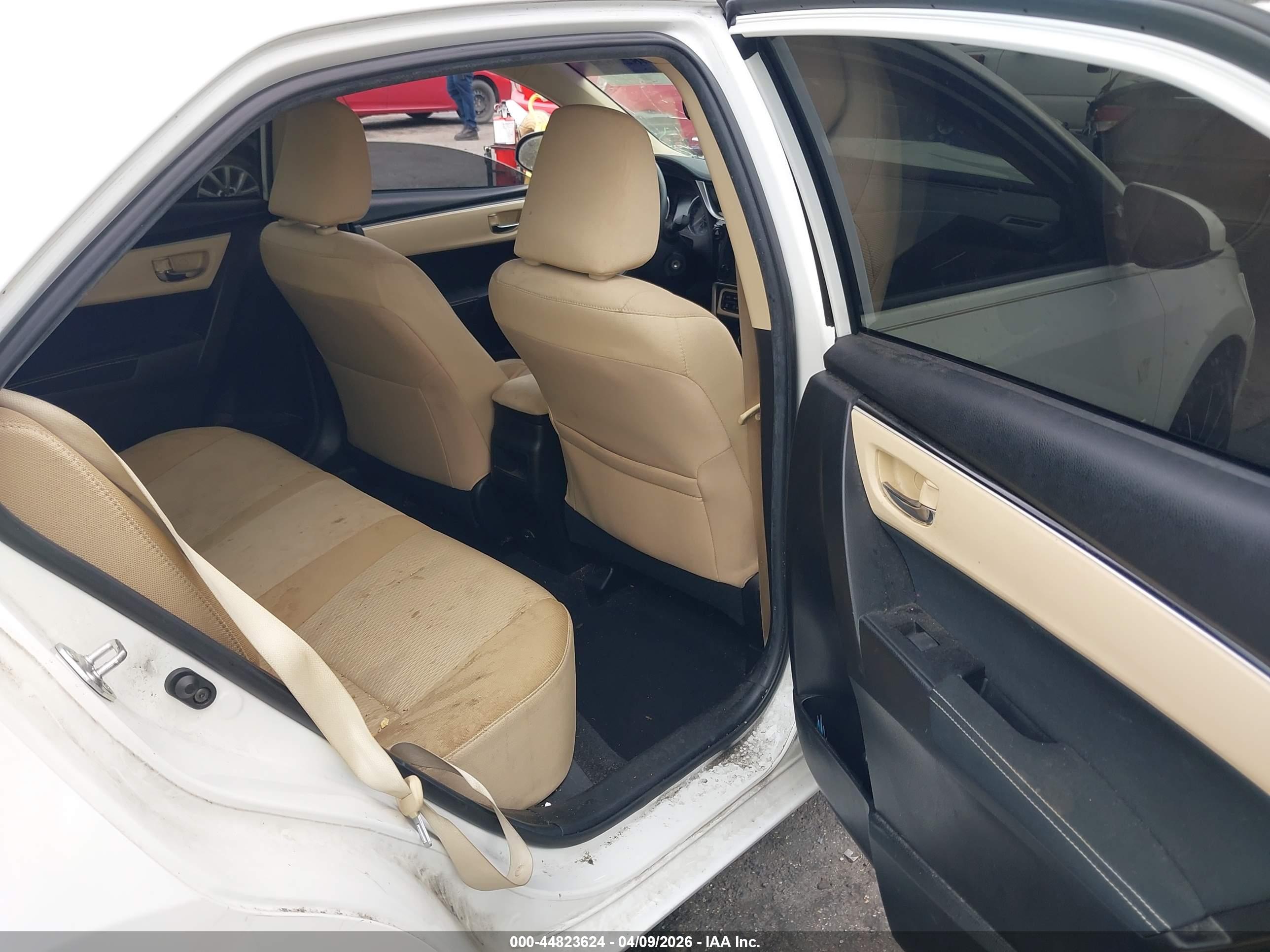 TOYOTA COROLLA image 8