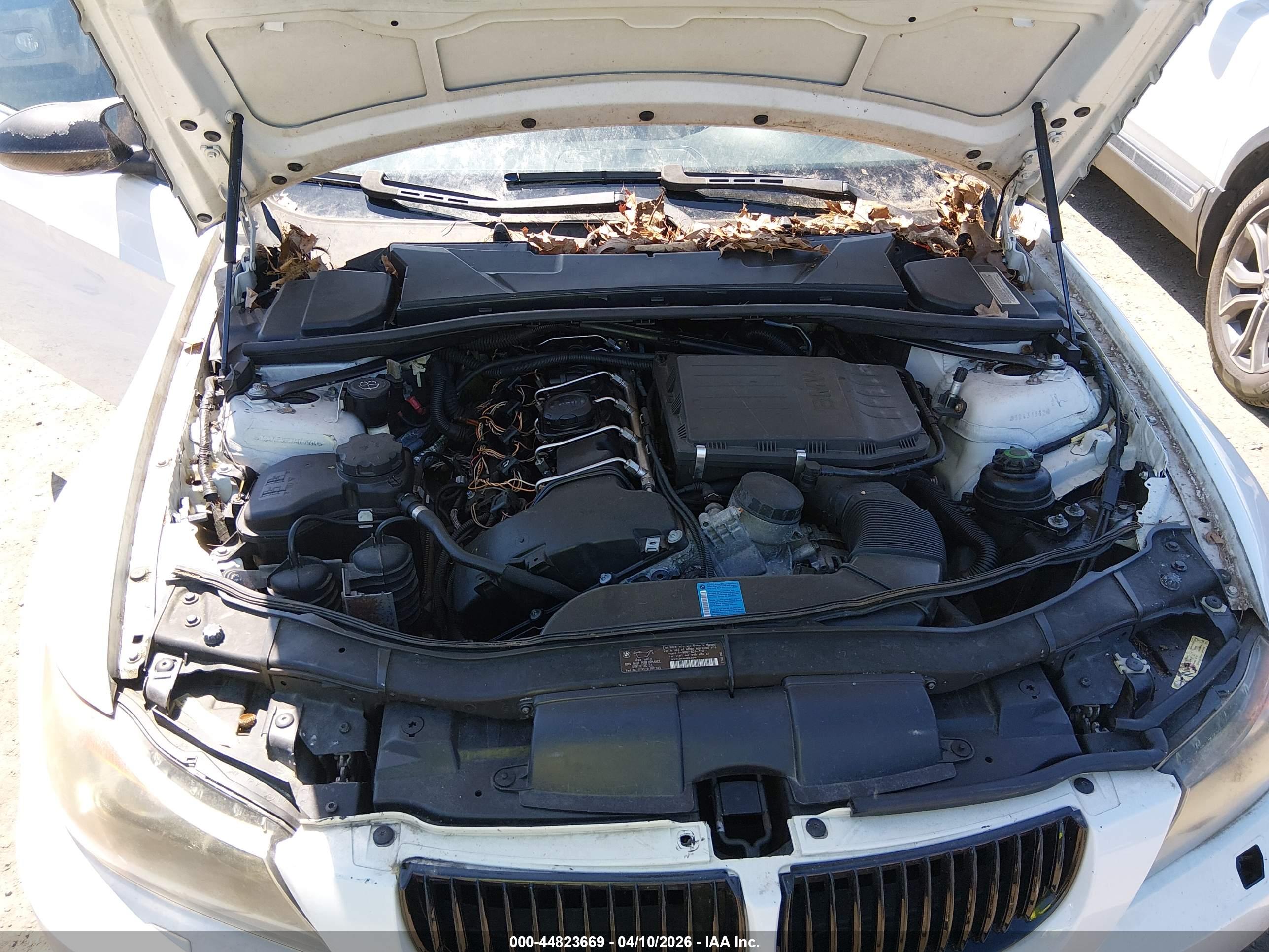 BMW 335XI image 10