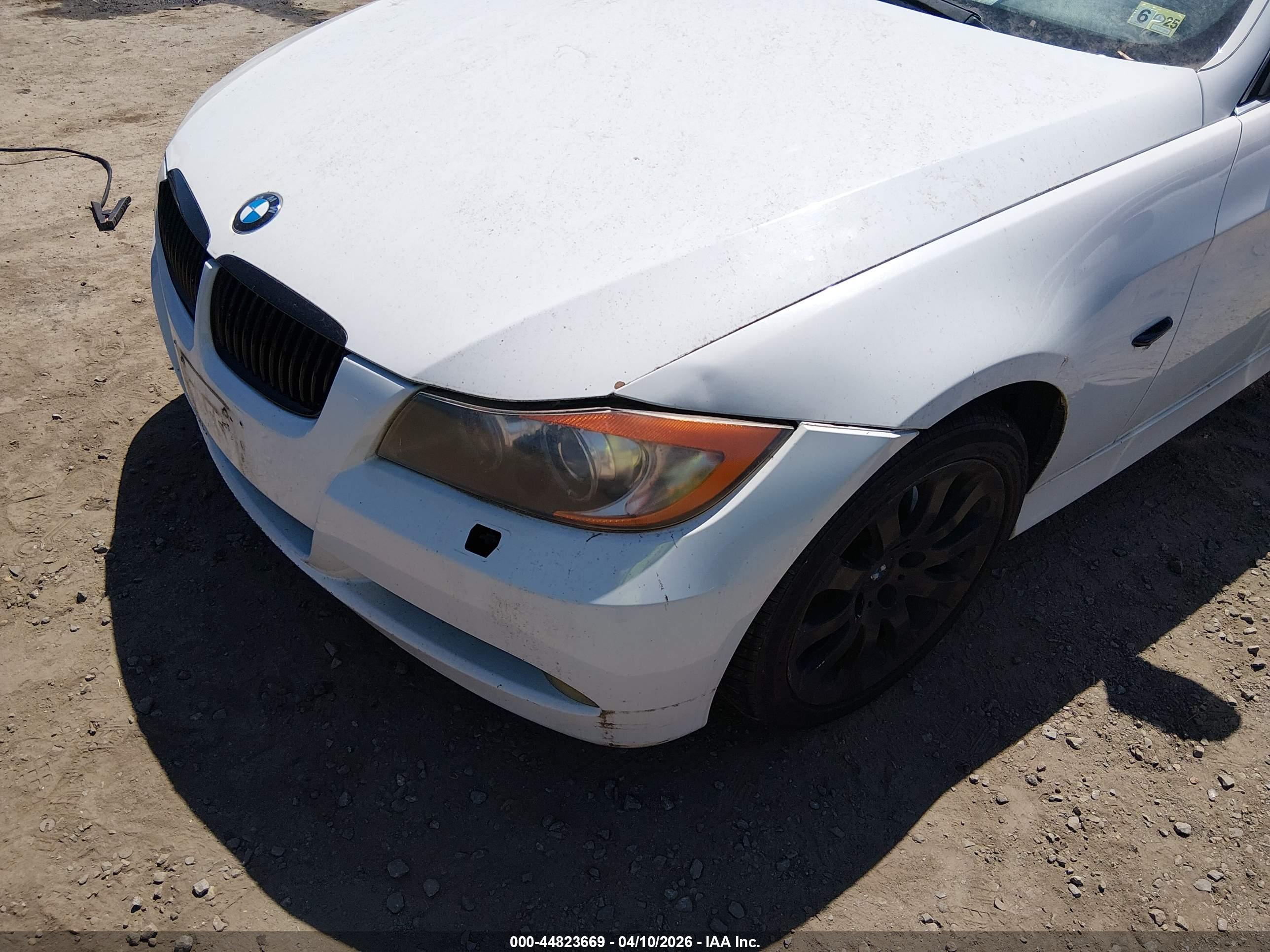 BMW 335XI image 6