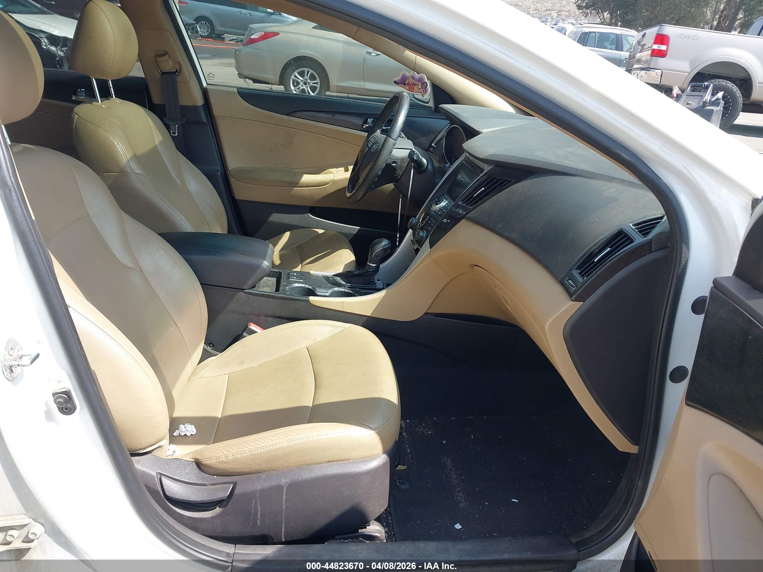 HYUNDAI SONATA image 5