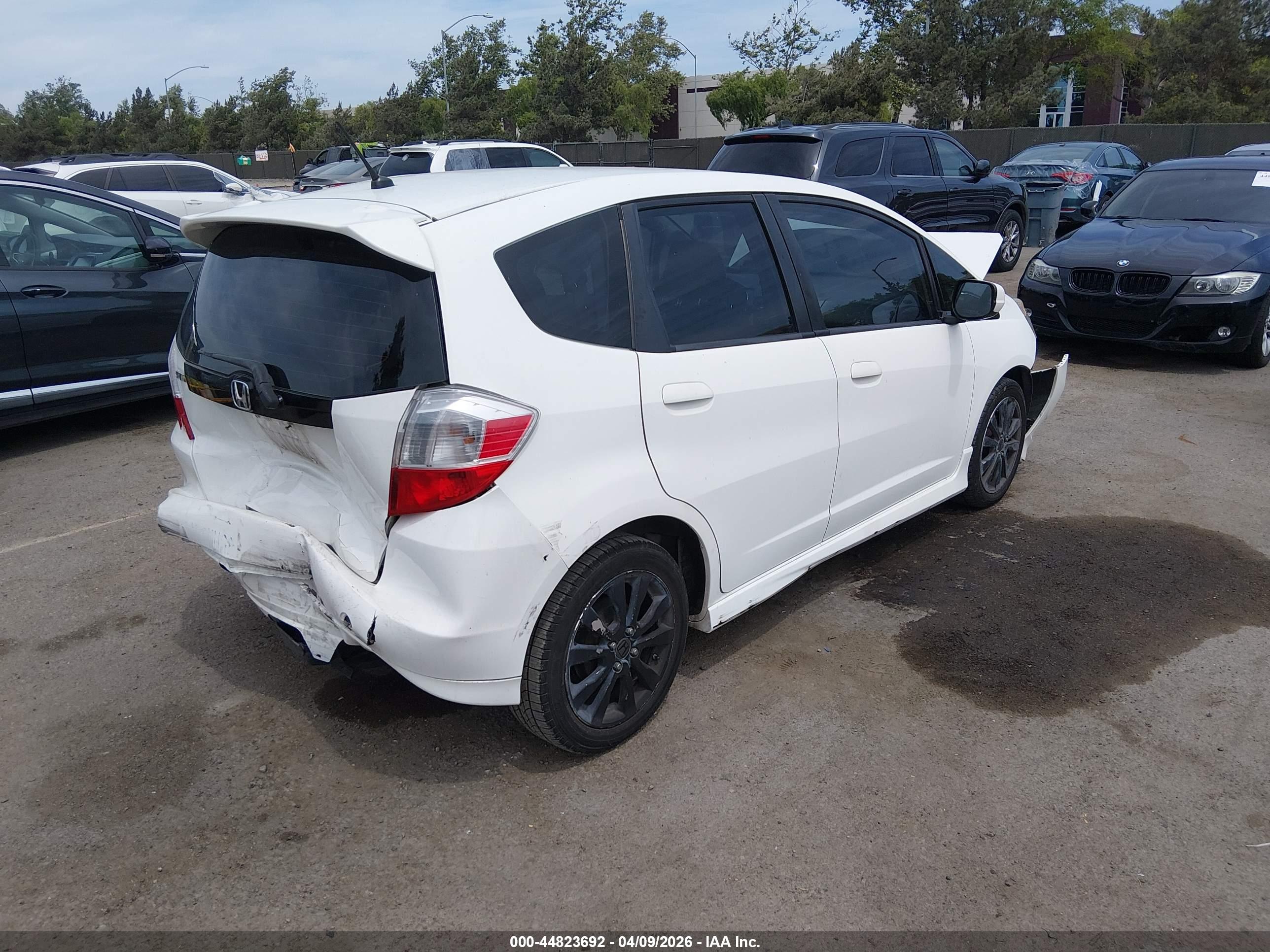HONDA FIT image 4