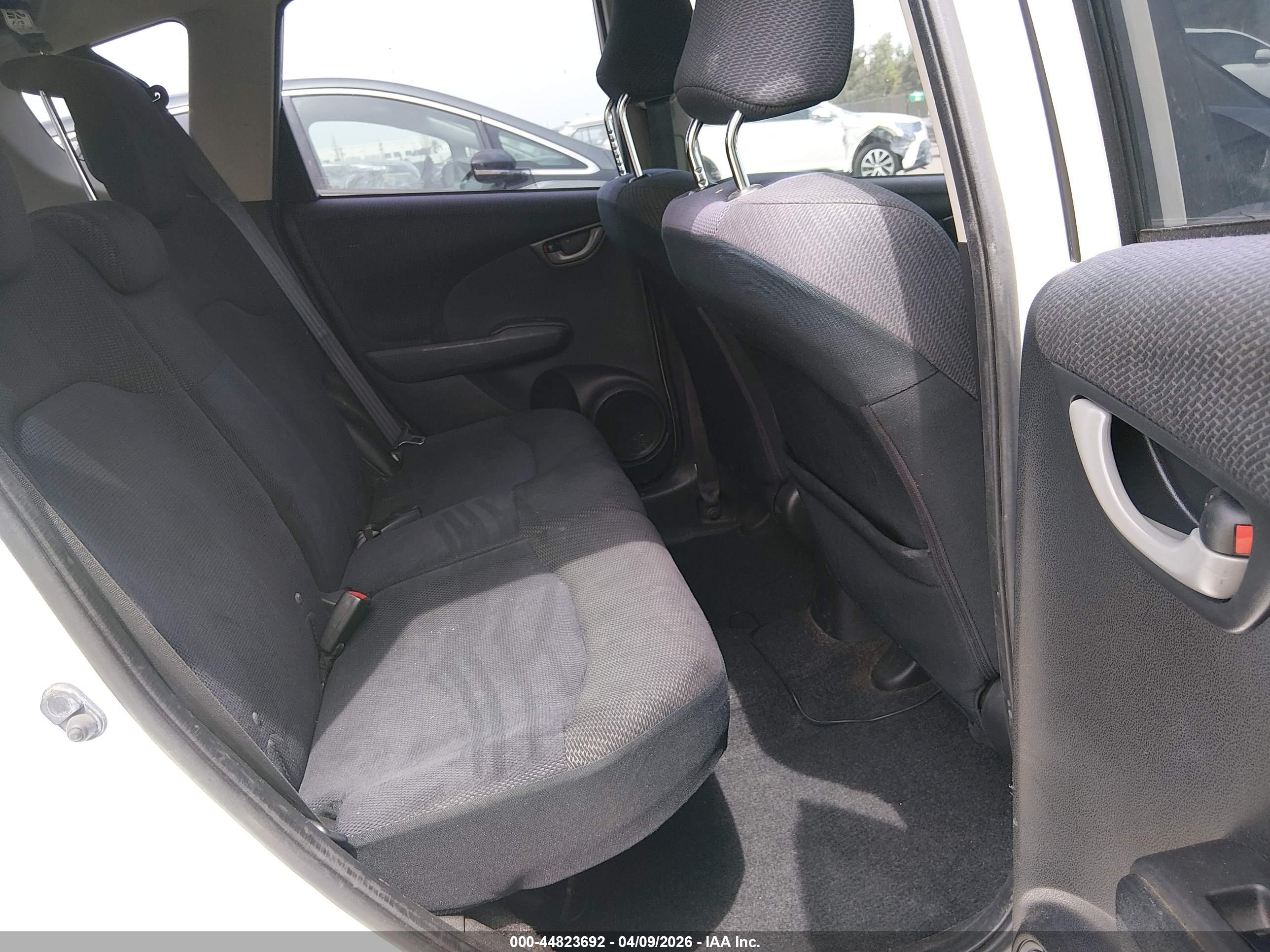 HONDA FIT image 8