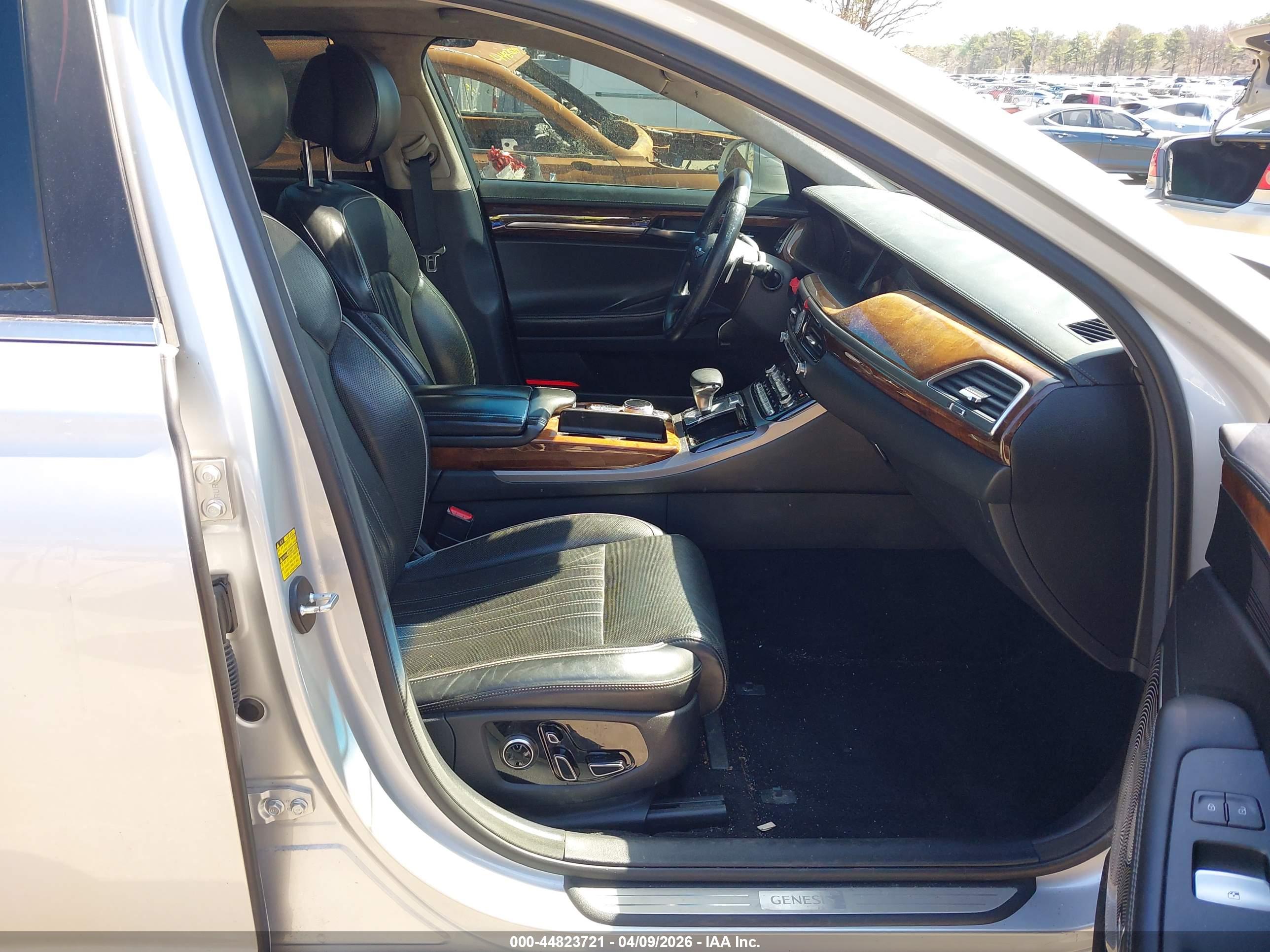 GENESIS G90 image 5