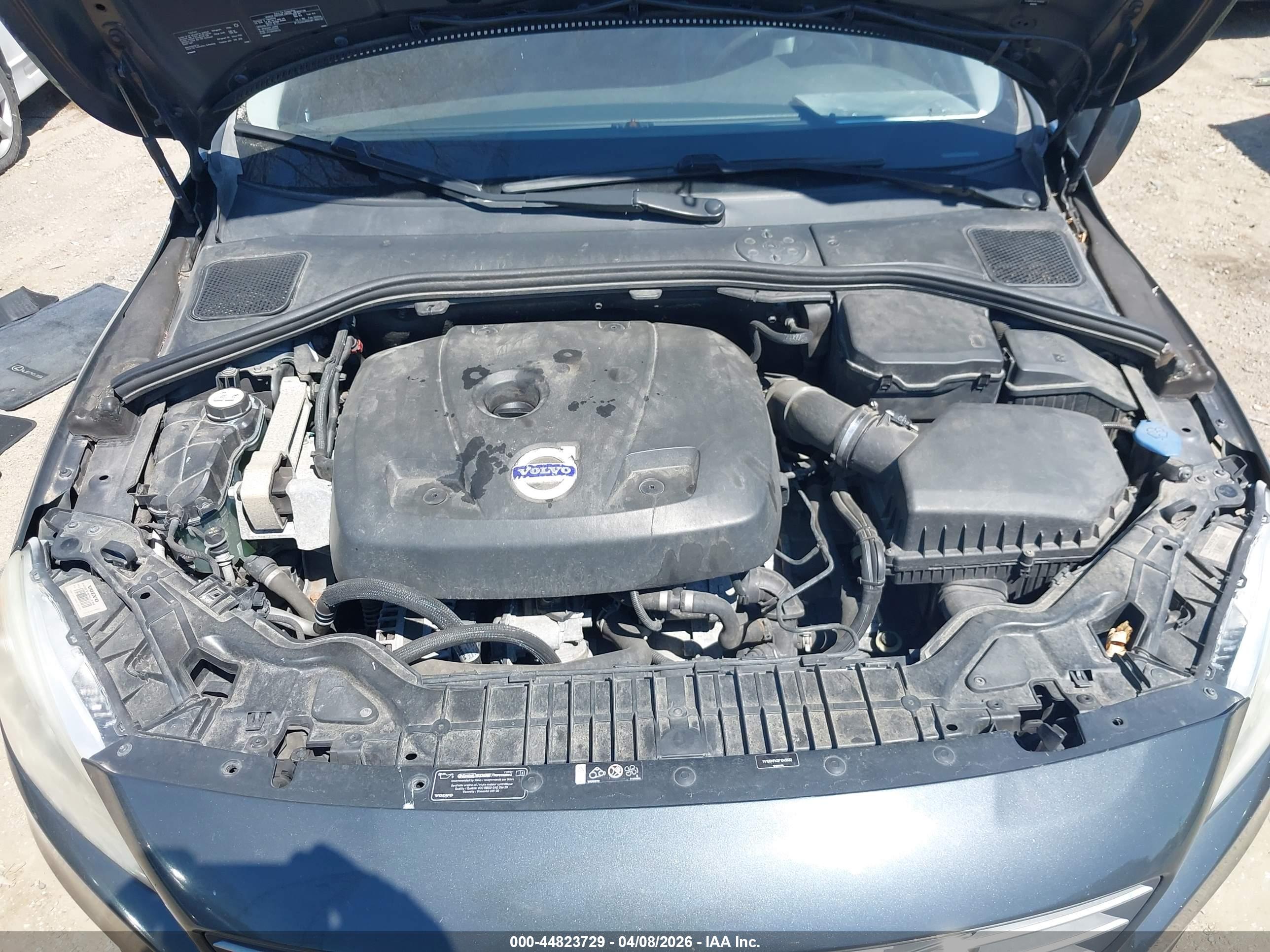 VOLVO S60 image 10