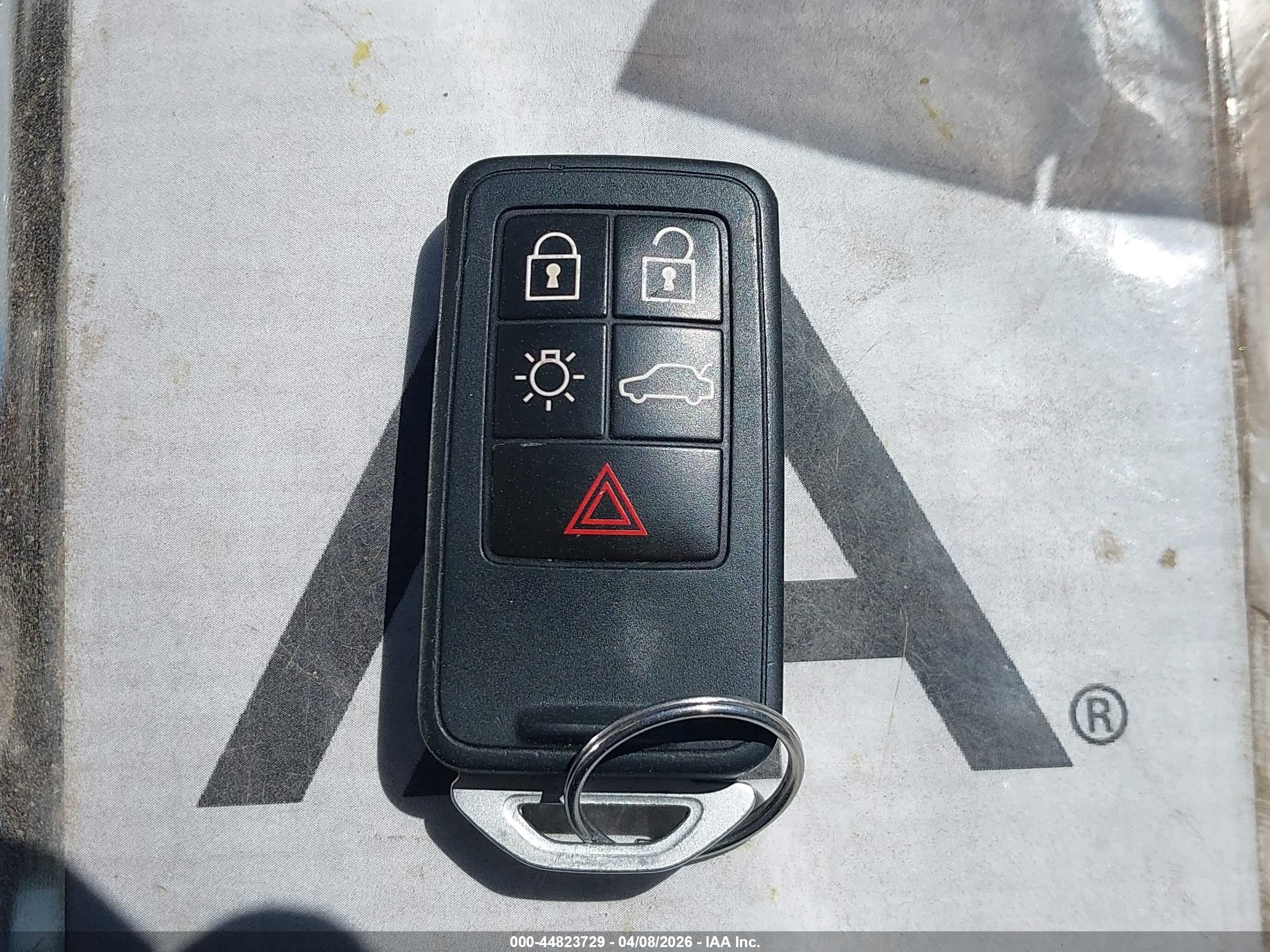 VOLVO S60 image 11