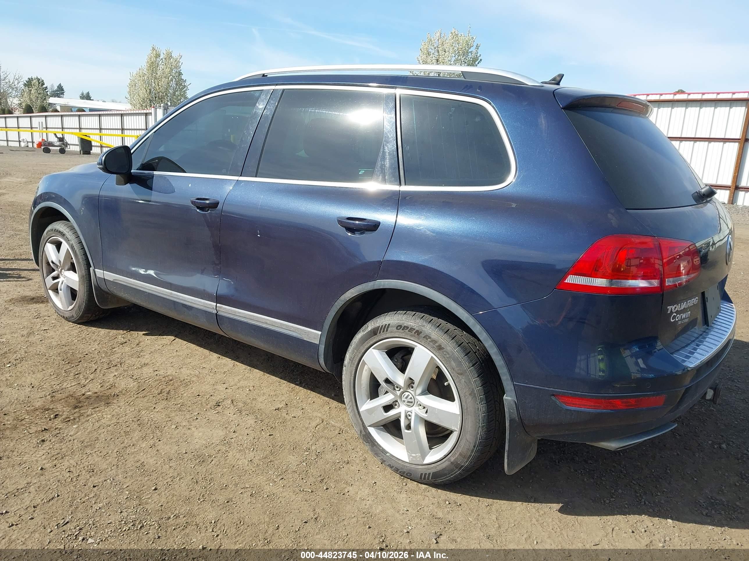 VOLKSWAGEN TOUAREG image 3