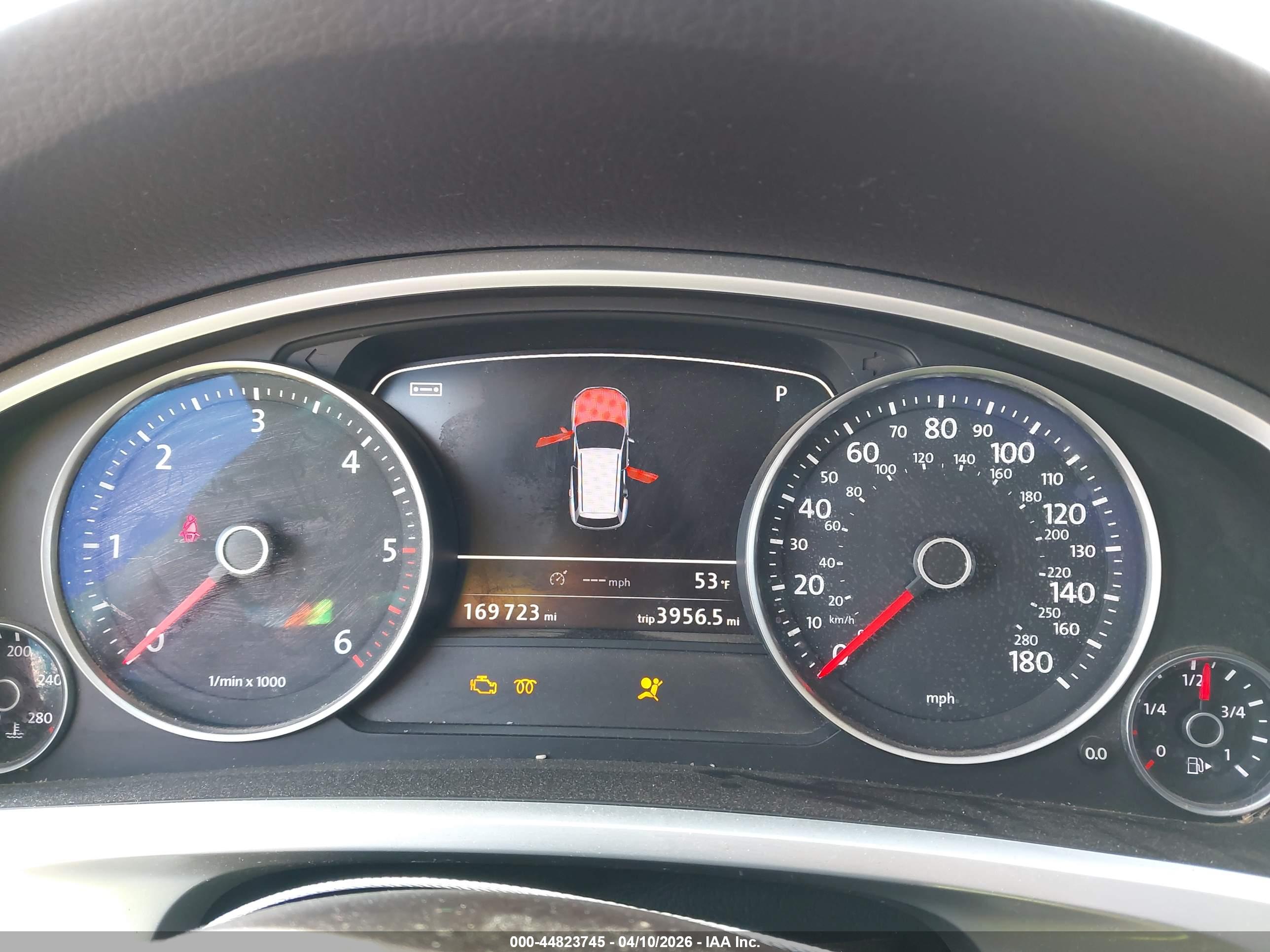 VOLKSWAGEN TOUAREG image 7