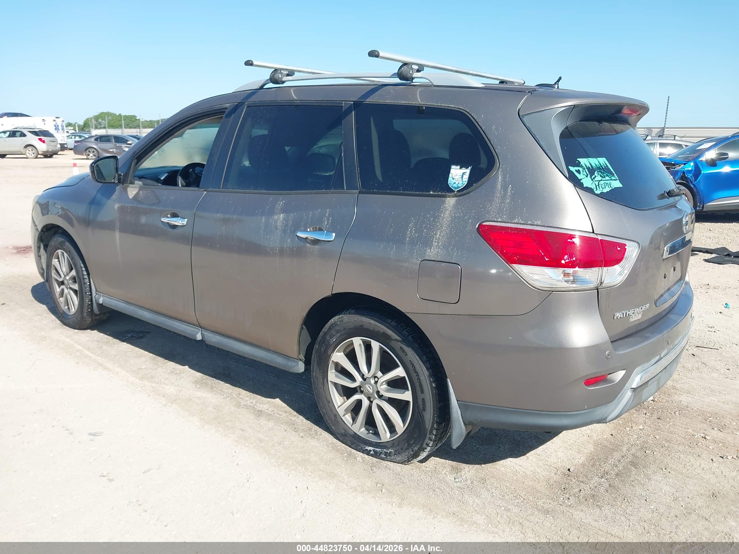 NISSAN PATHFINDER image 3