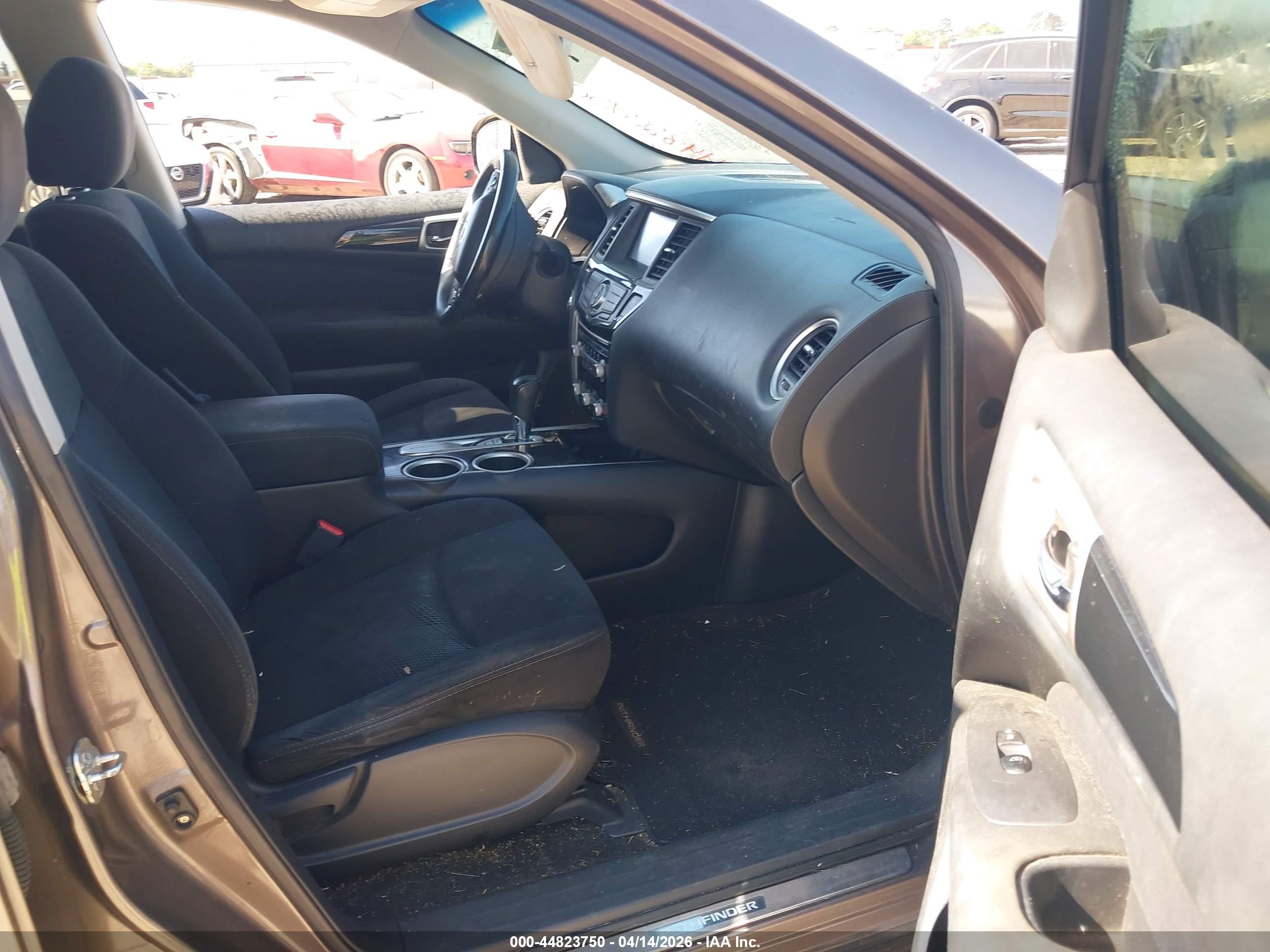 NISSAN PATHFINDER image 5