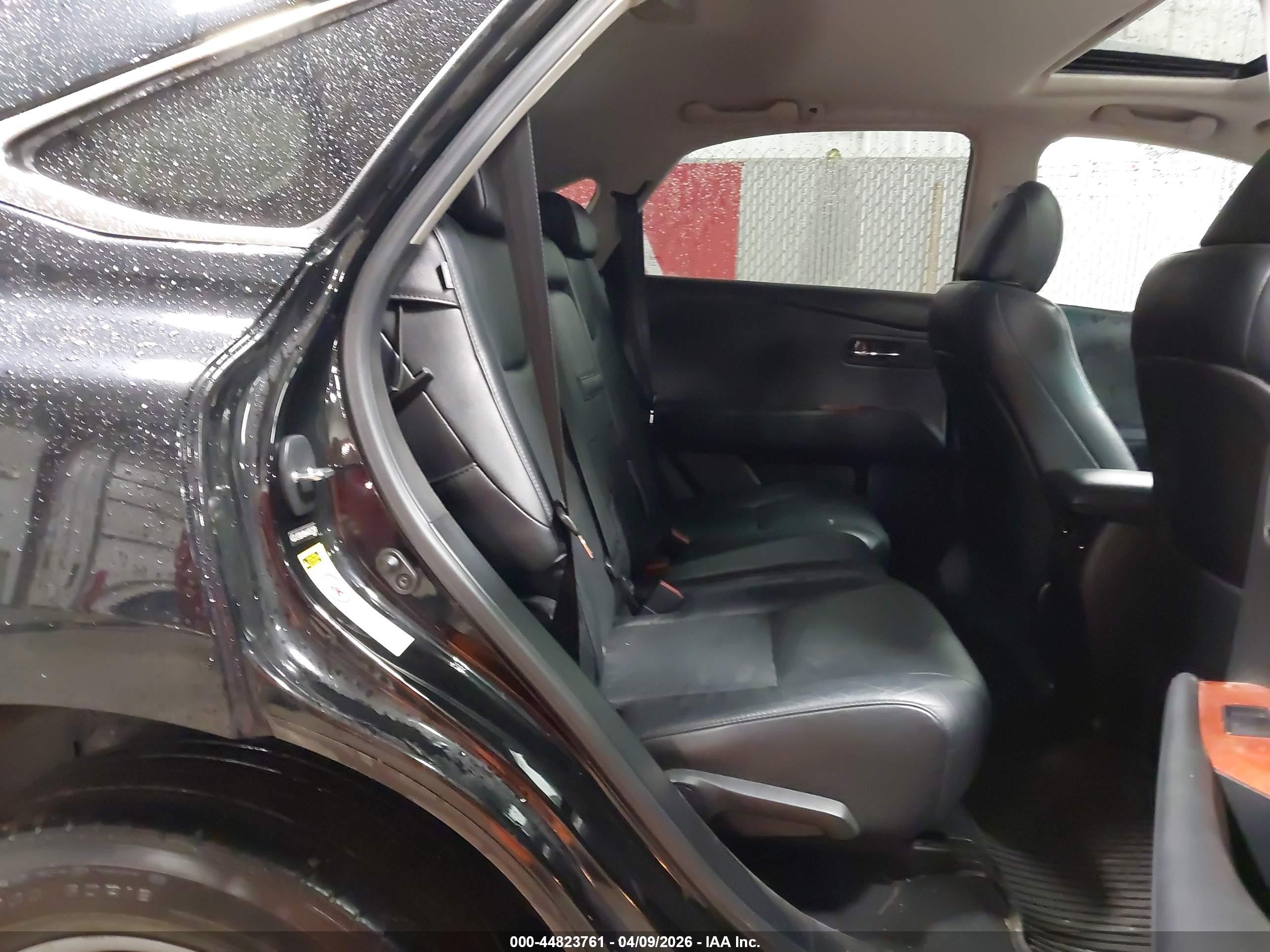 LEXUS RX image 8