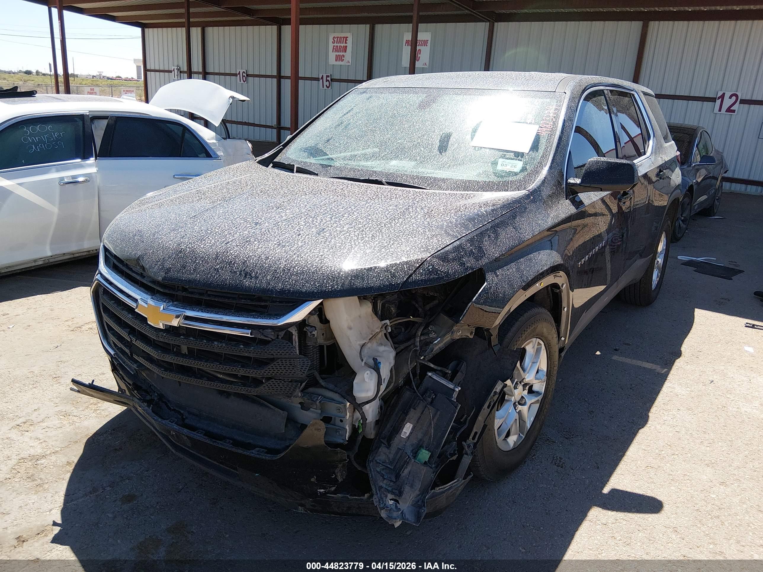 CHEVROLET TRAVERSE image 2
