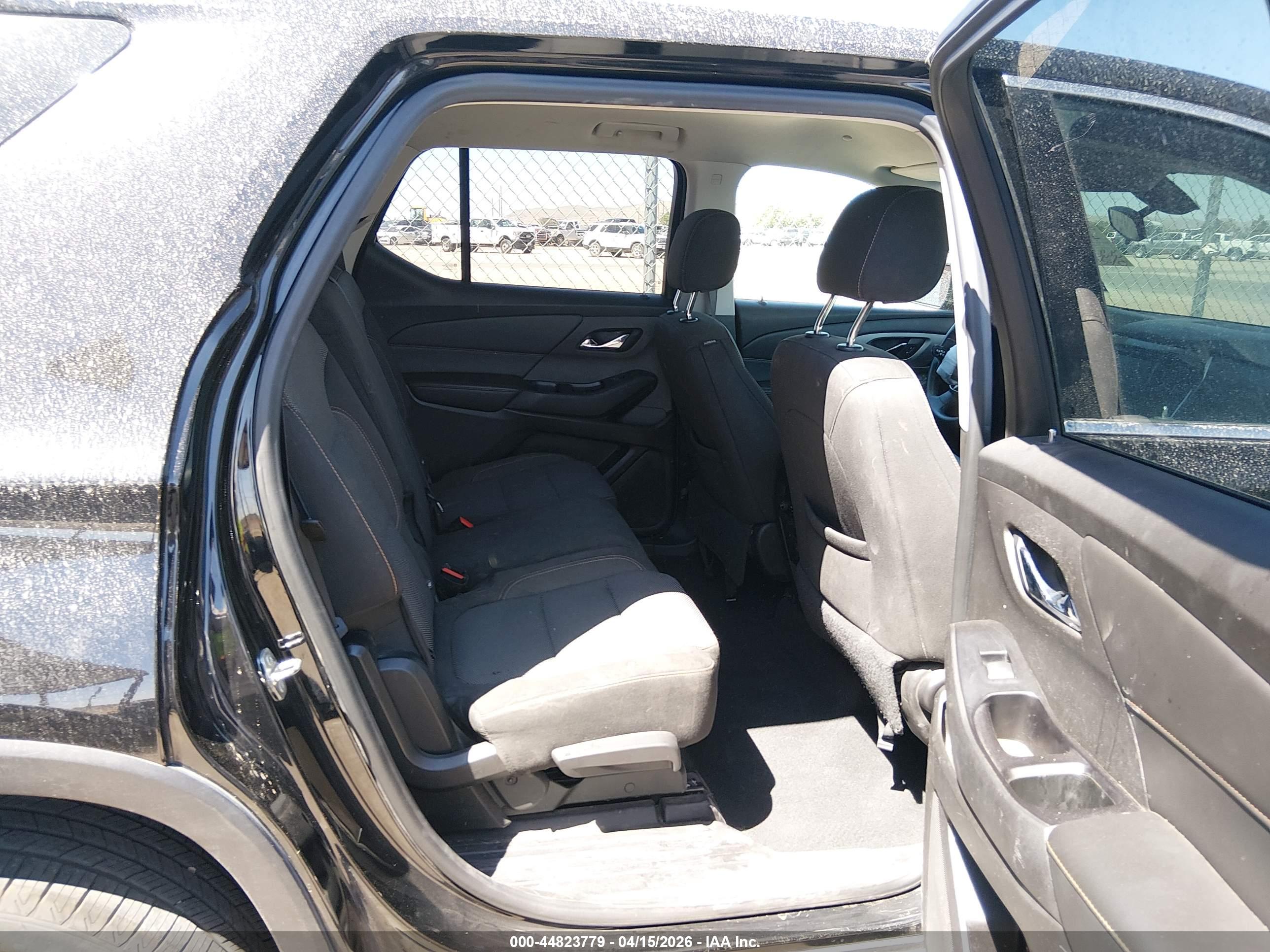 CHEVROLET TRAVERSE image 8