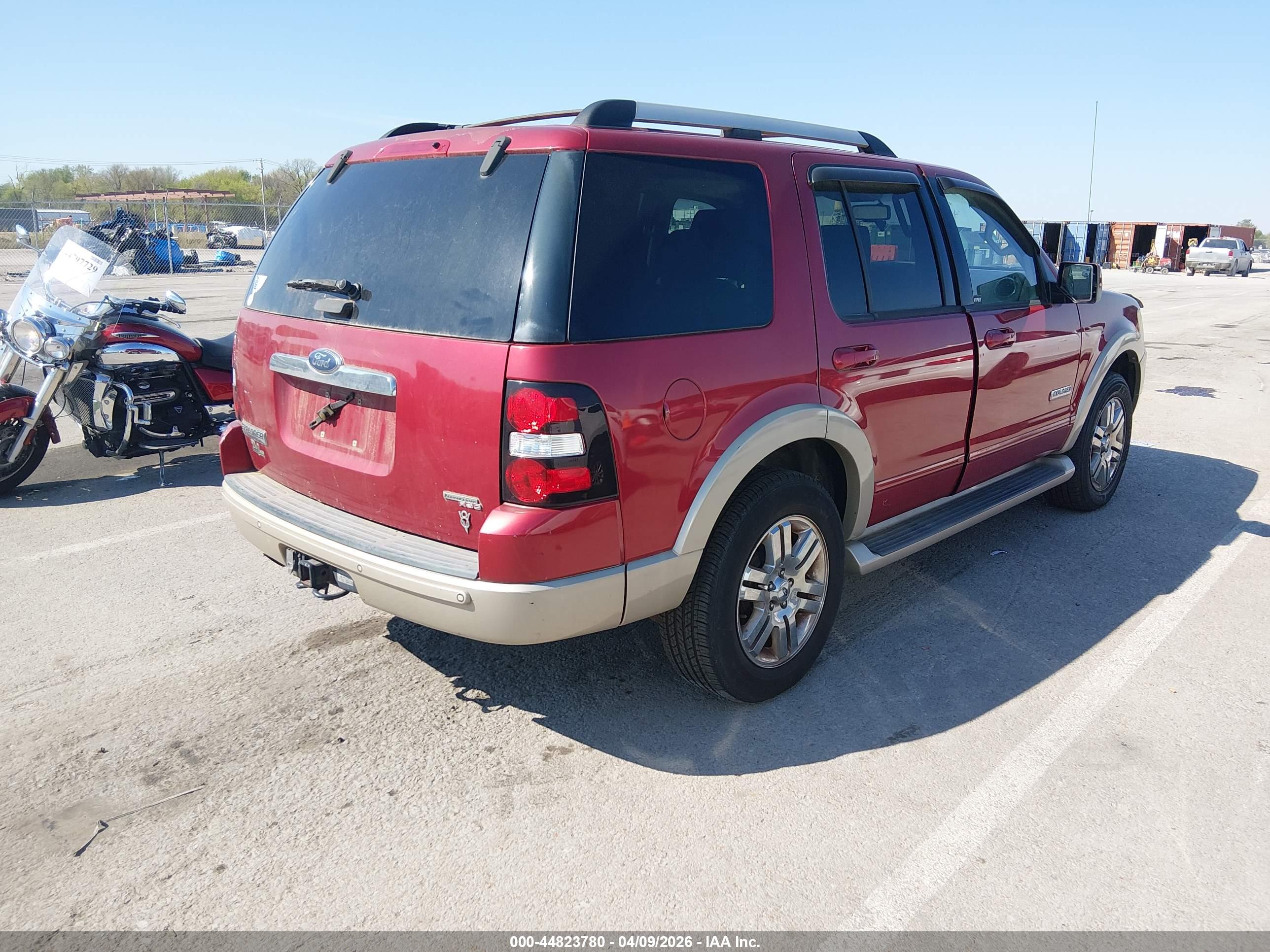 FORD EXPLORER image 4