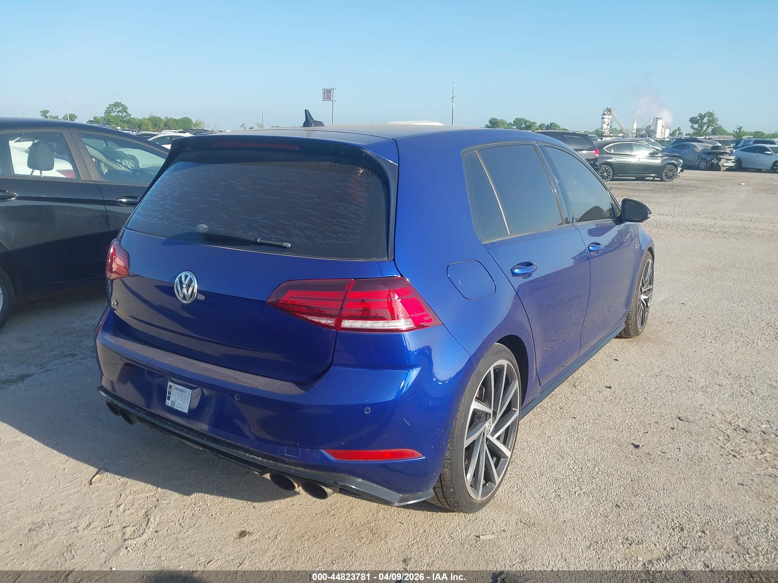 VOLKSWAGEN GOLF image 4