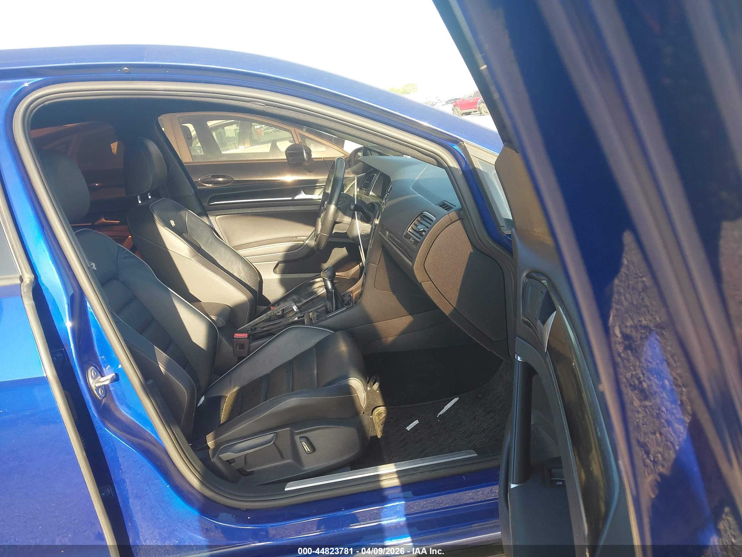 VOLKSWAGEN GOLF image 5