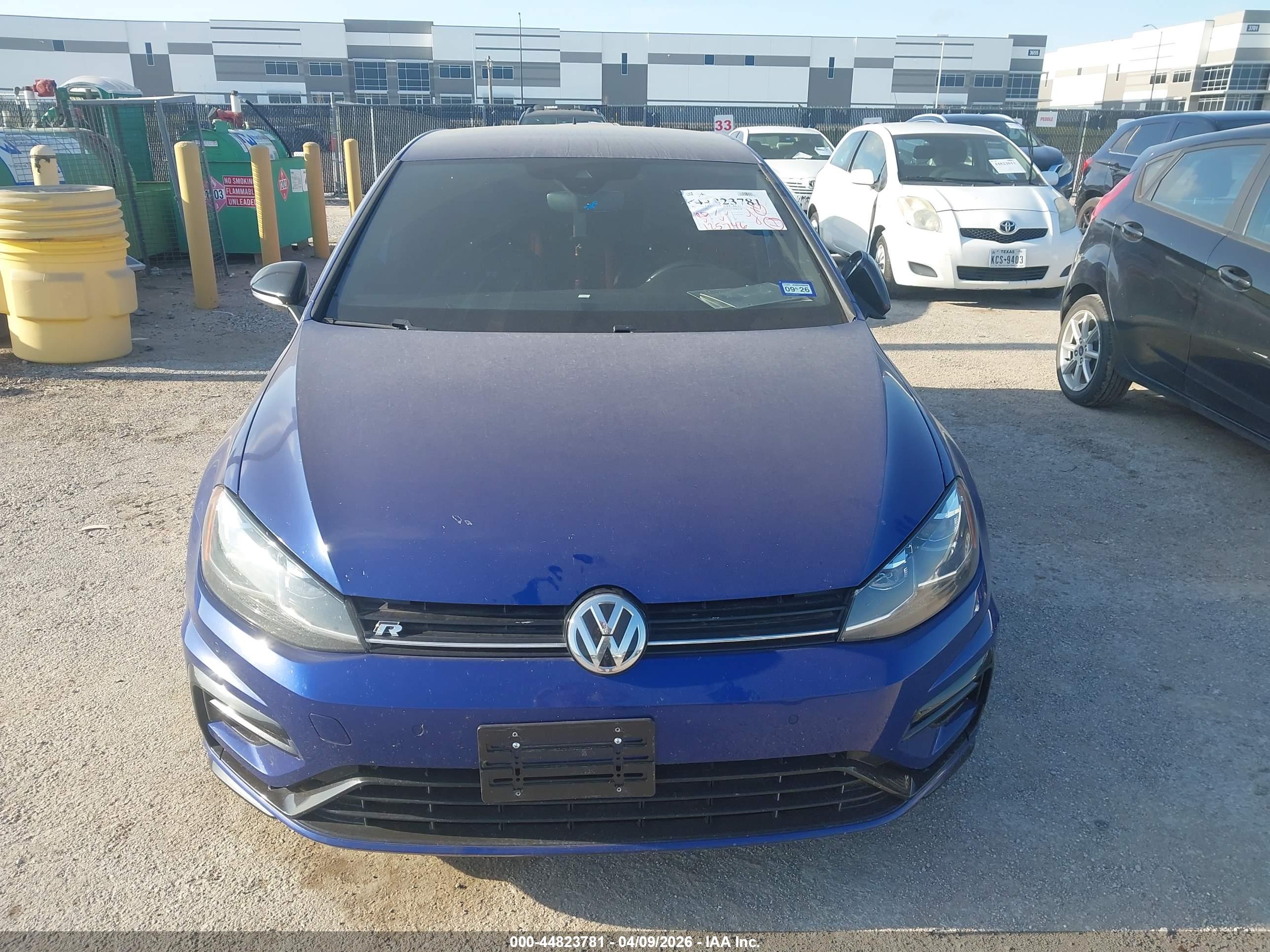 VOLKSWAGEN GOLF image 6