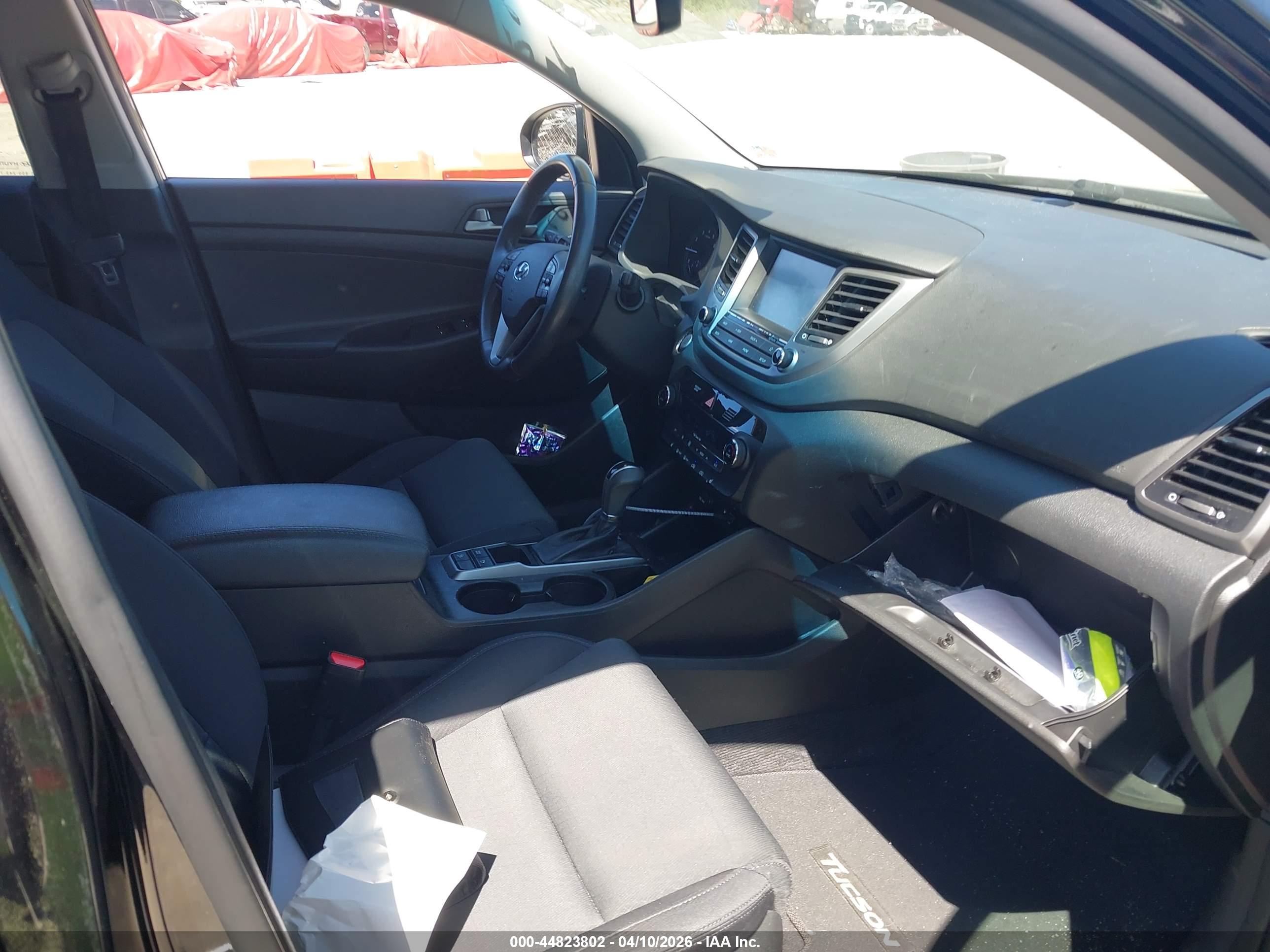 HYUNDAI TUCSON image 5