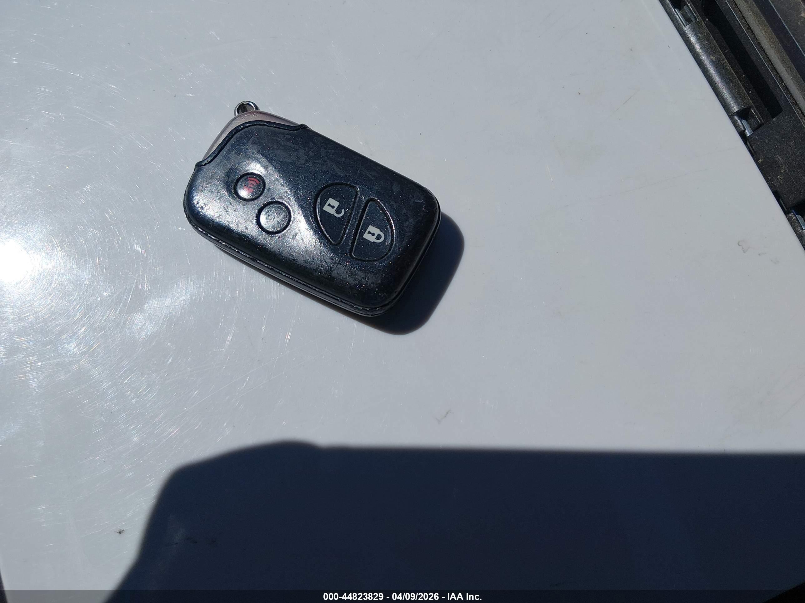 LEXUS ES image 11
