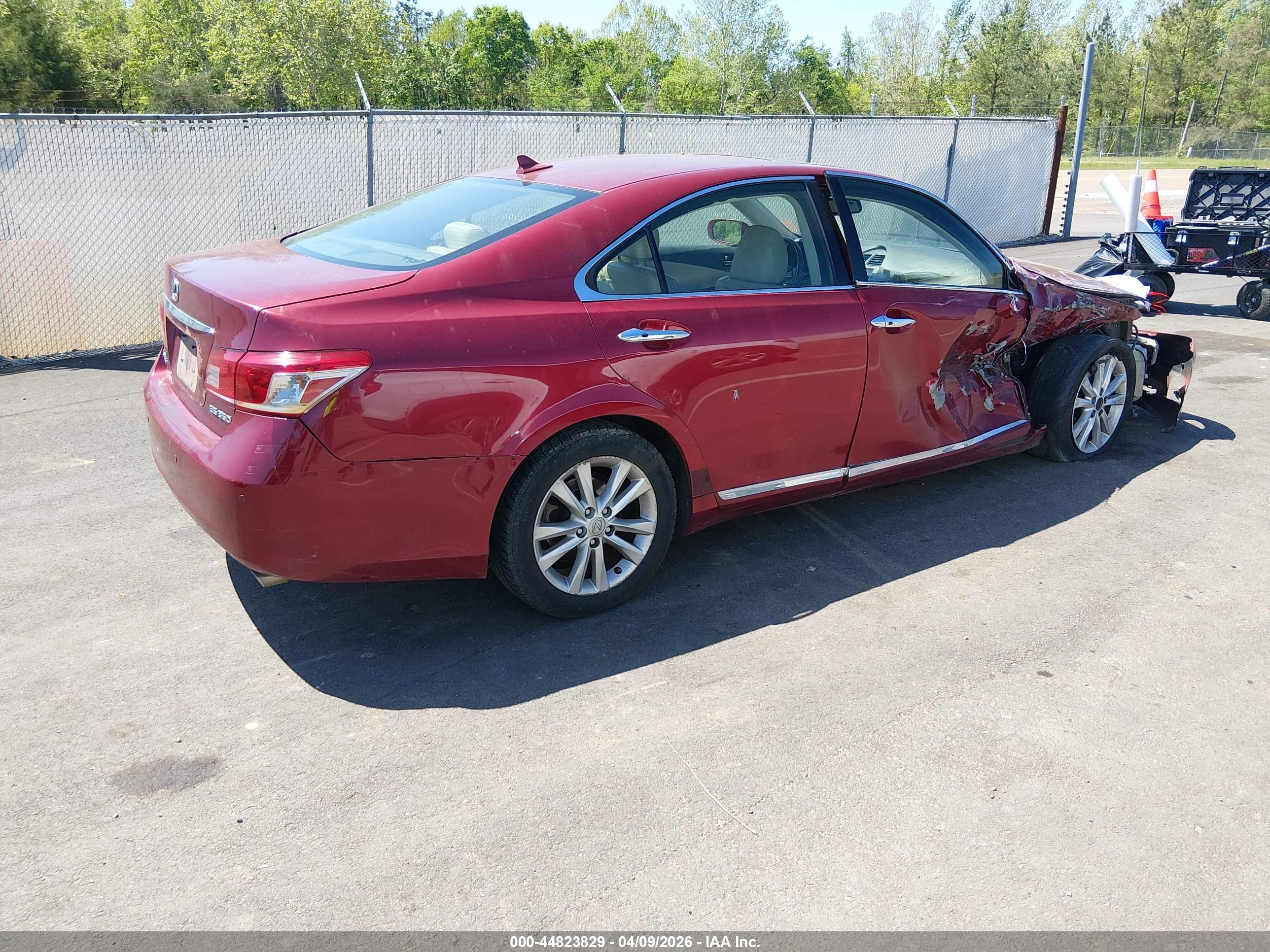 LEXUS ES image 4