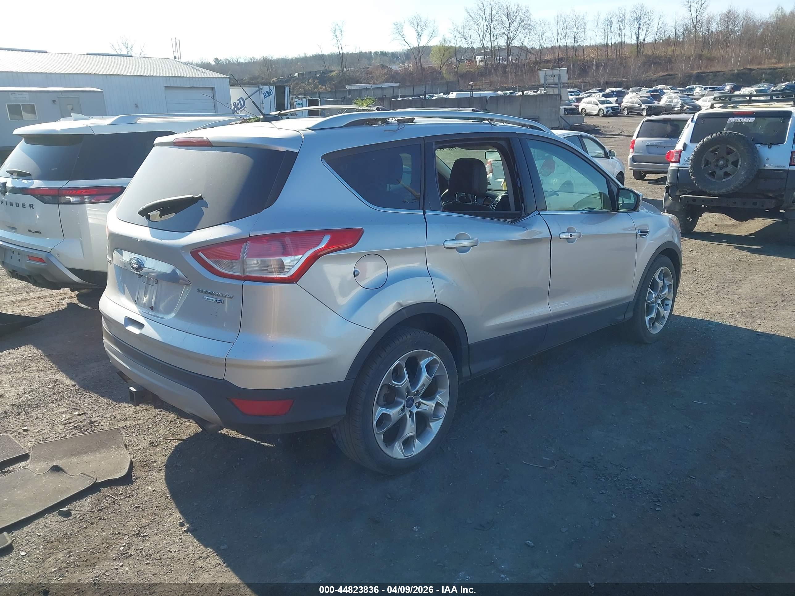 FORD ESCAPE image 4