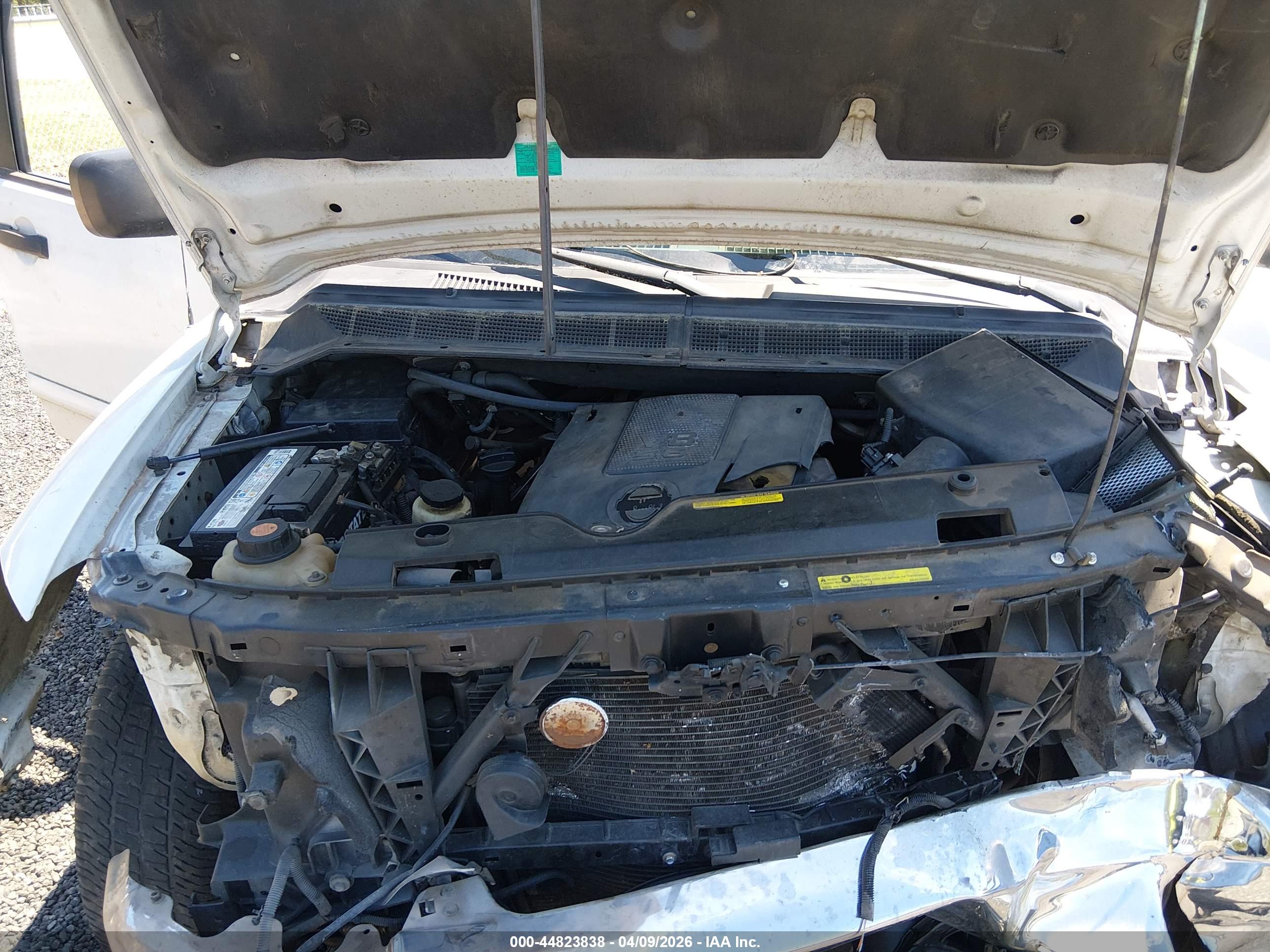 NISSAN TITAN image 10