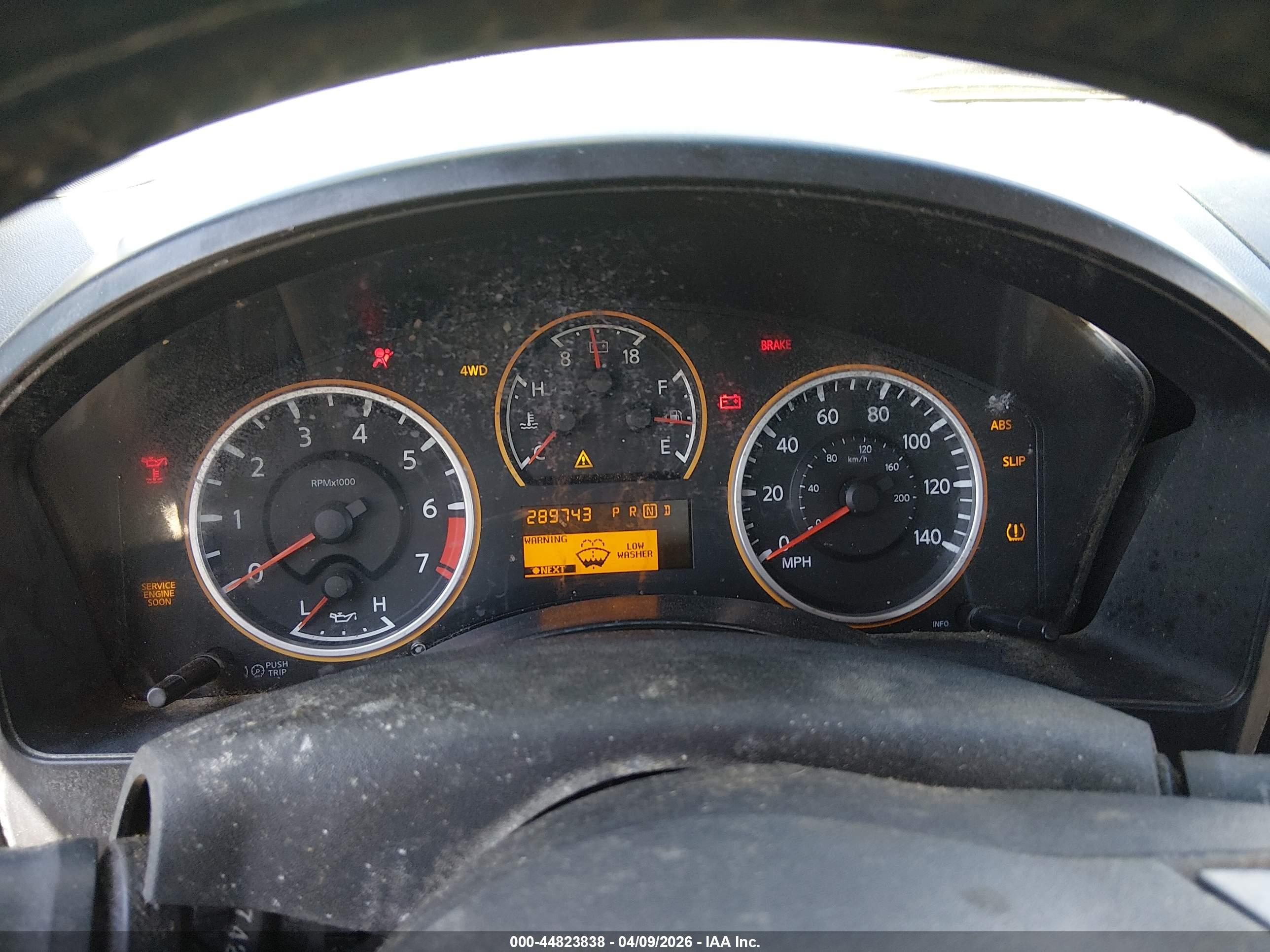 NISSAN TITAN image 7