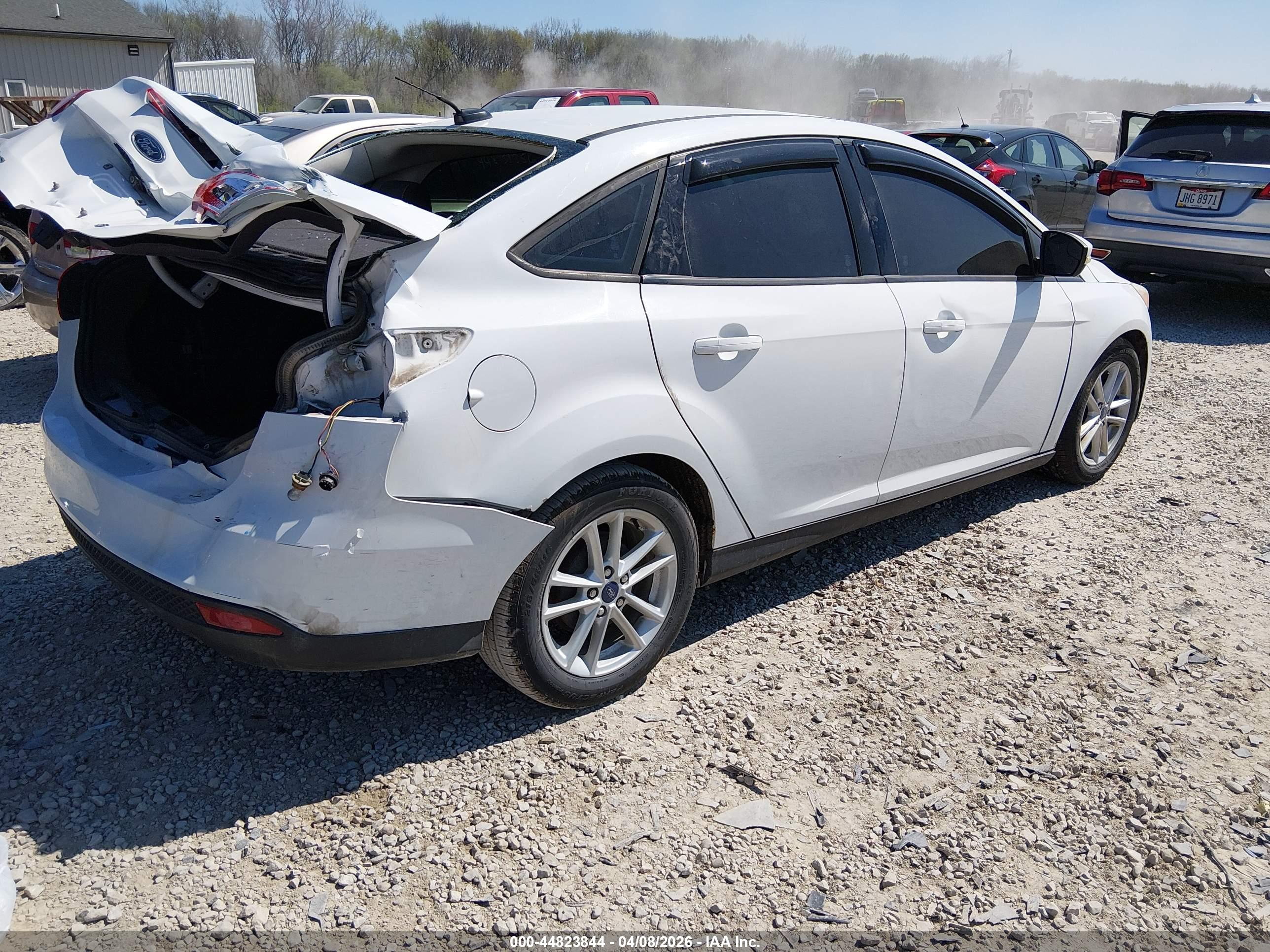 FORD FOCUS image 4