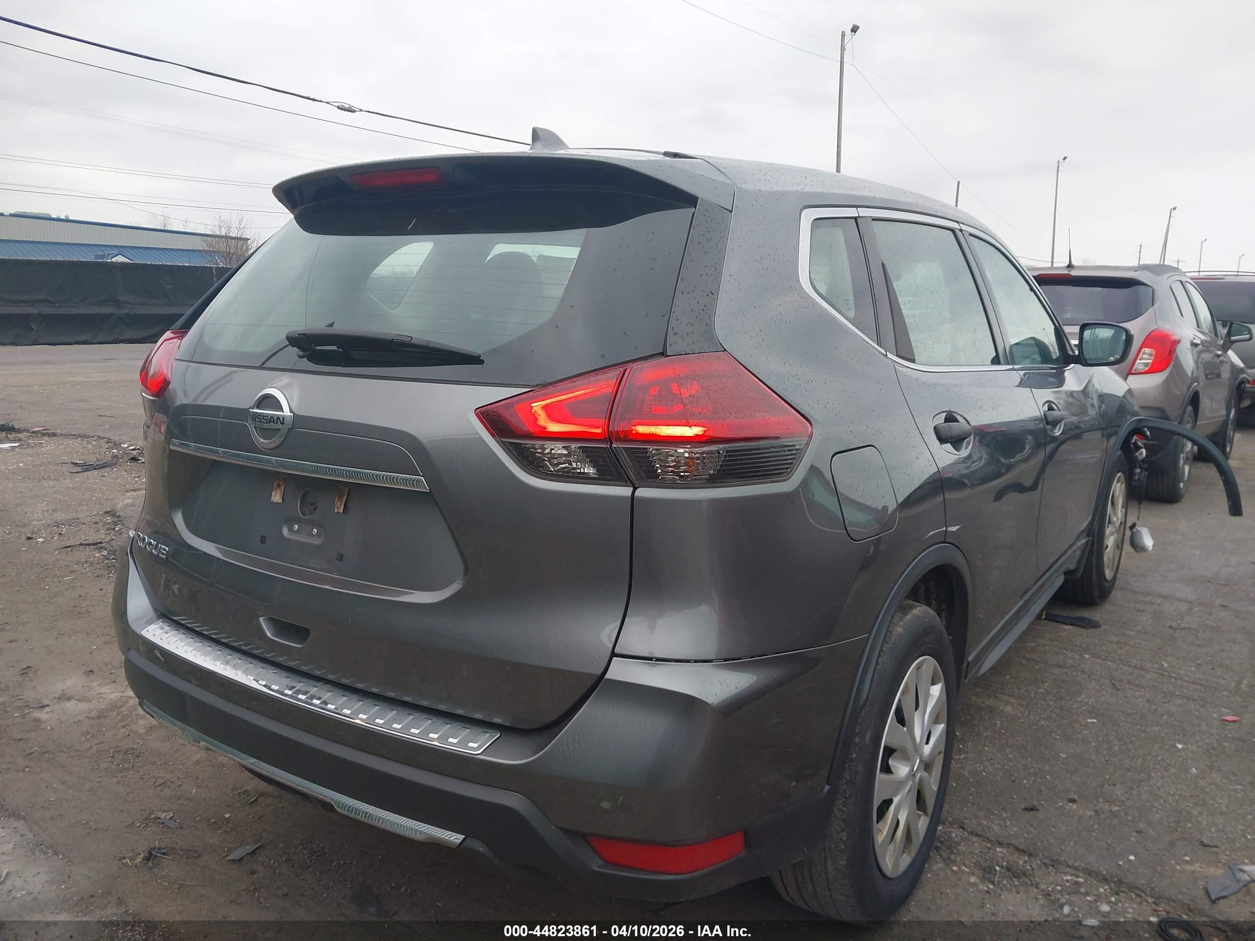 NISSAN ROGUE image 4