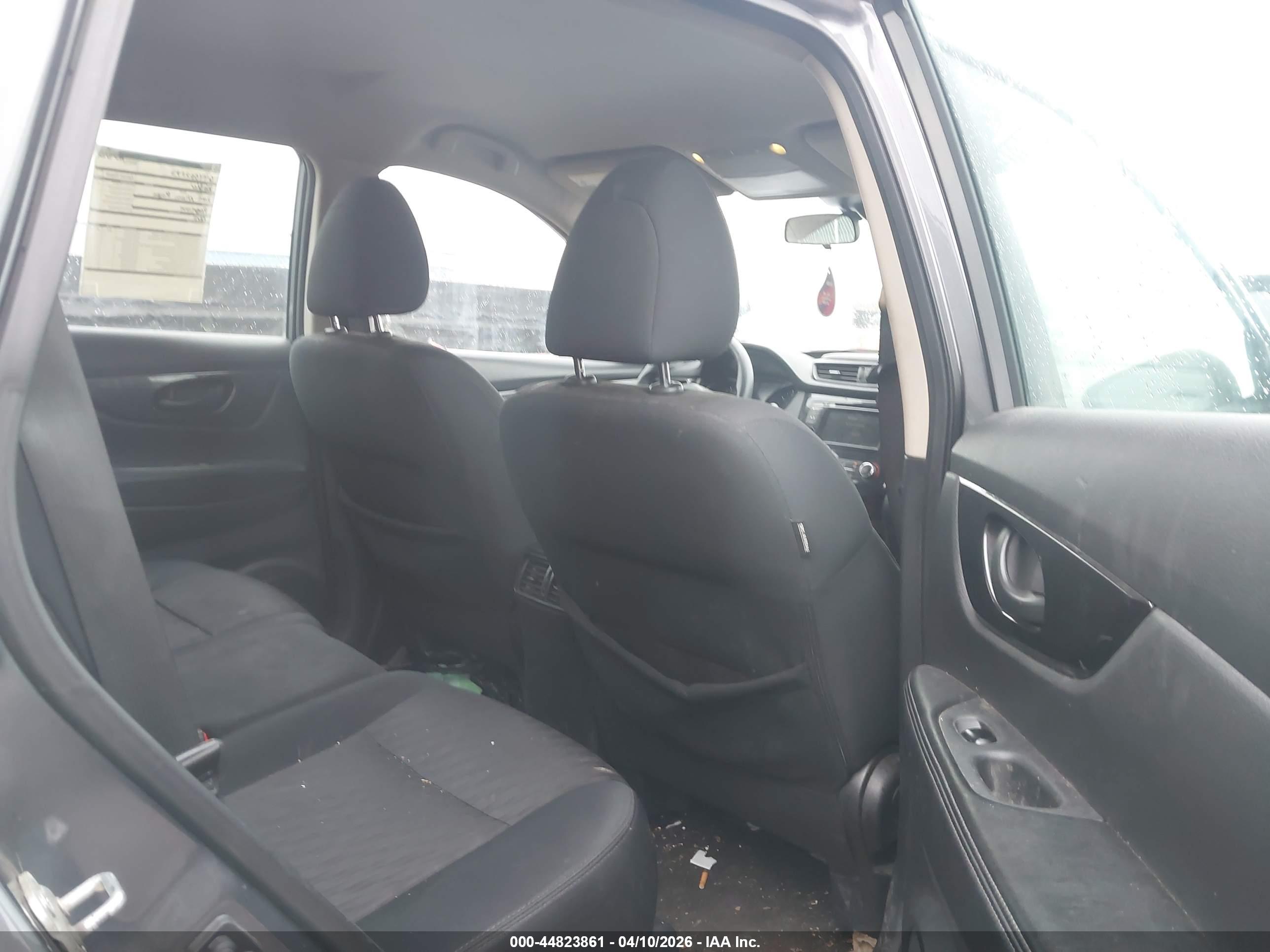 NISSAN ROGUE image 8