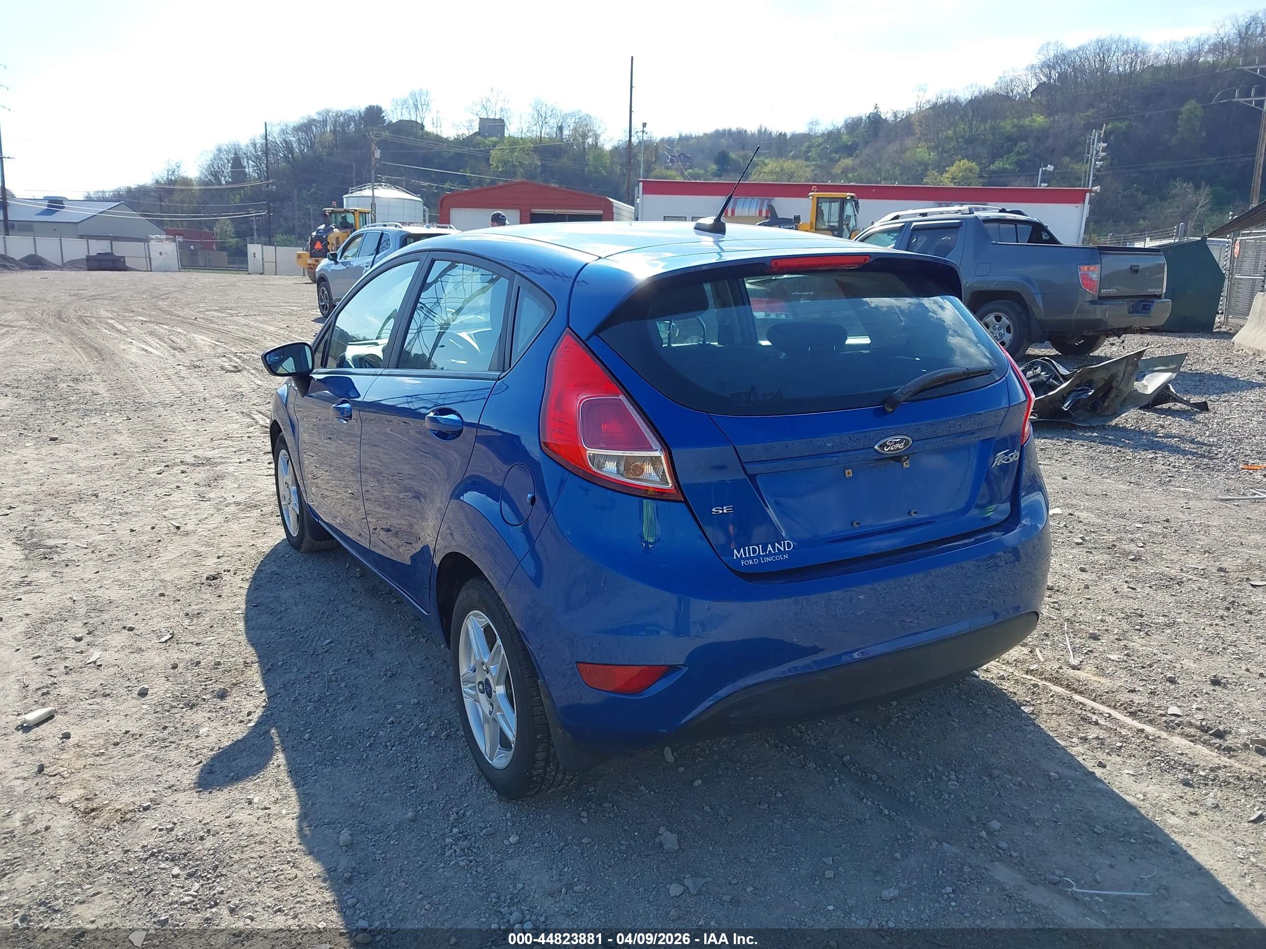 FORD FIESTA image 3