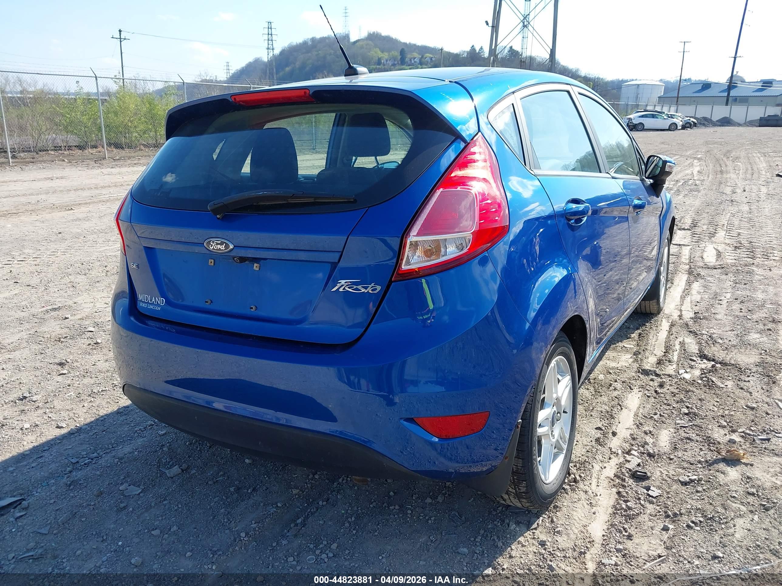 FORD FIESTA image 4