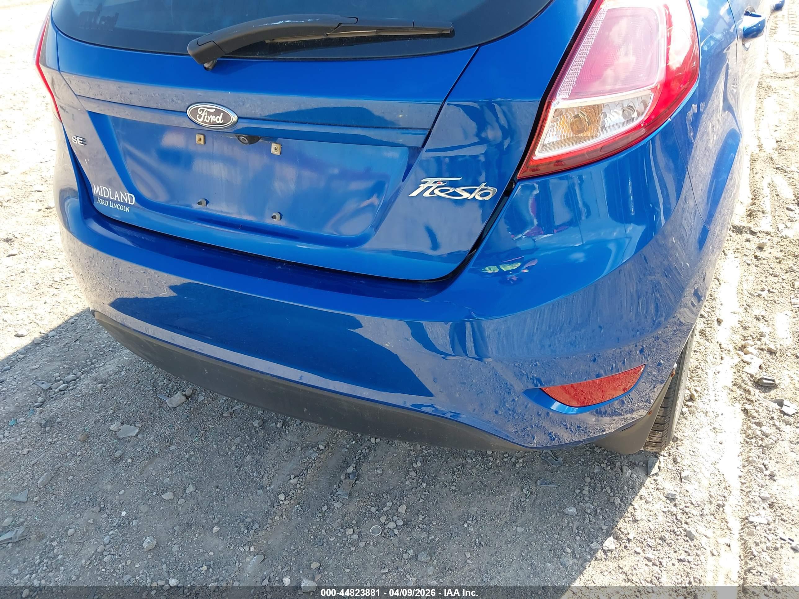 FORD FIESTA image 6