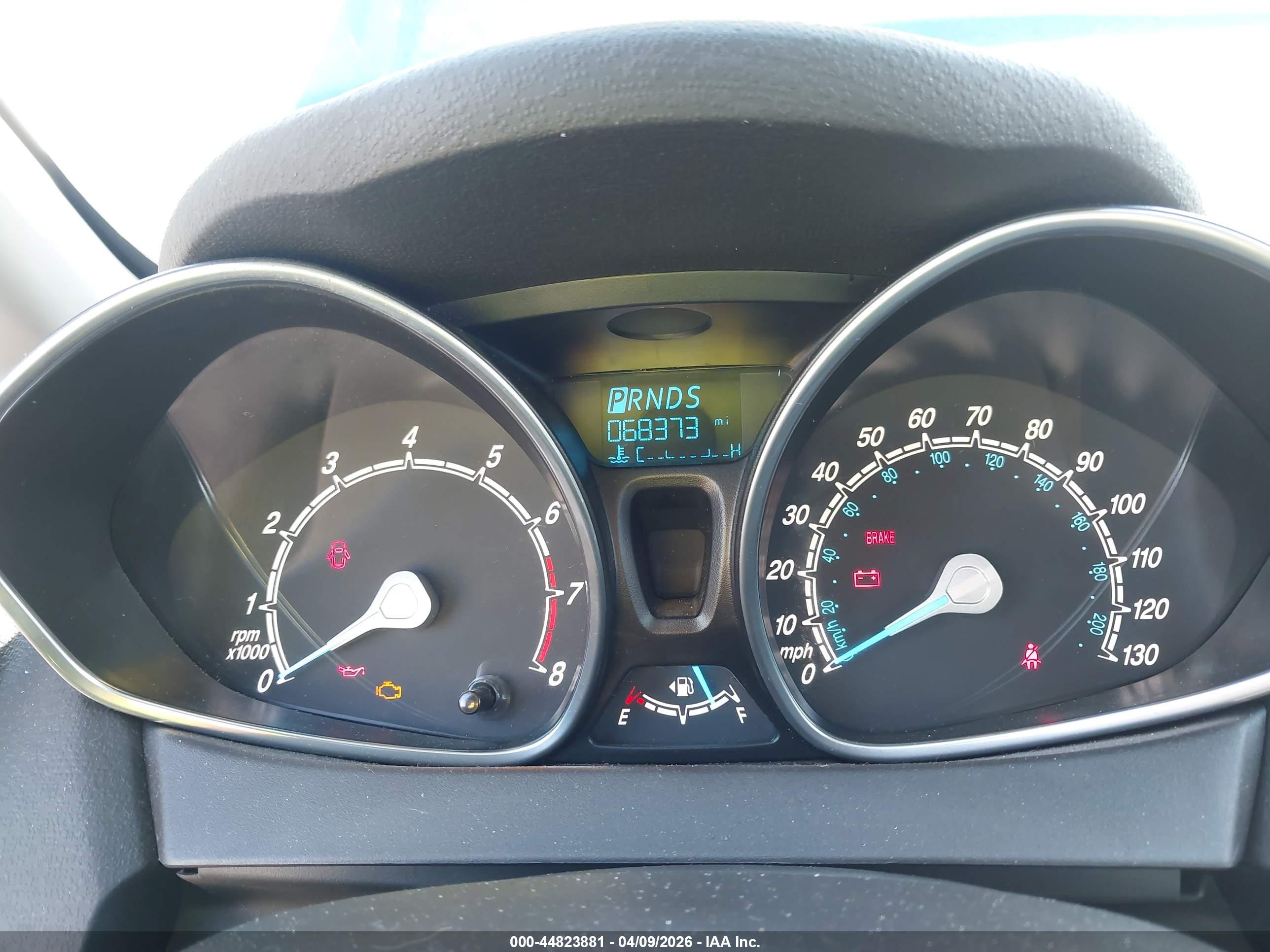 FORD FIESTA image 7