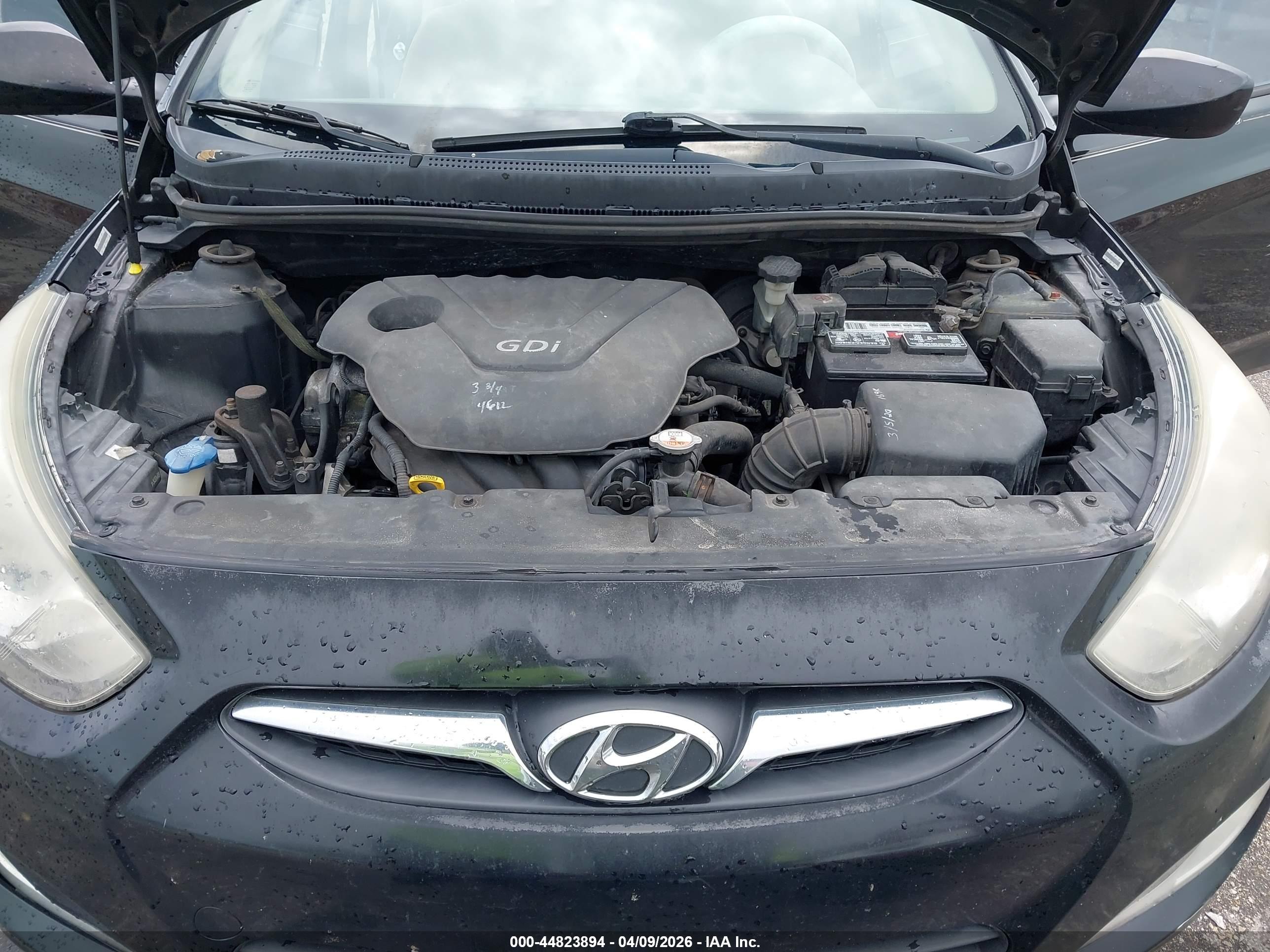 HYUNDAI ACCENT image 10
