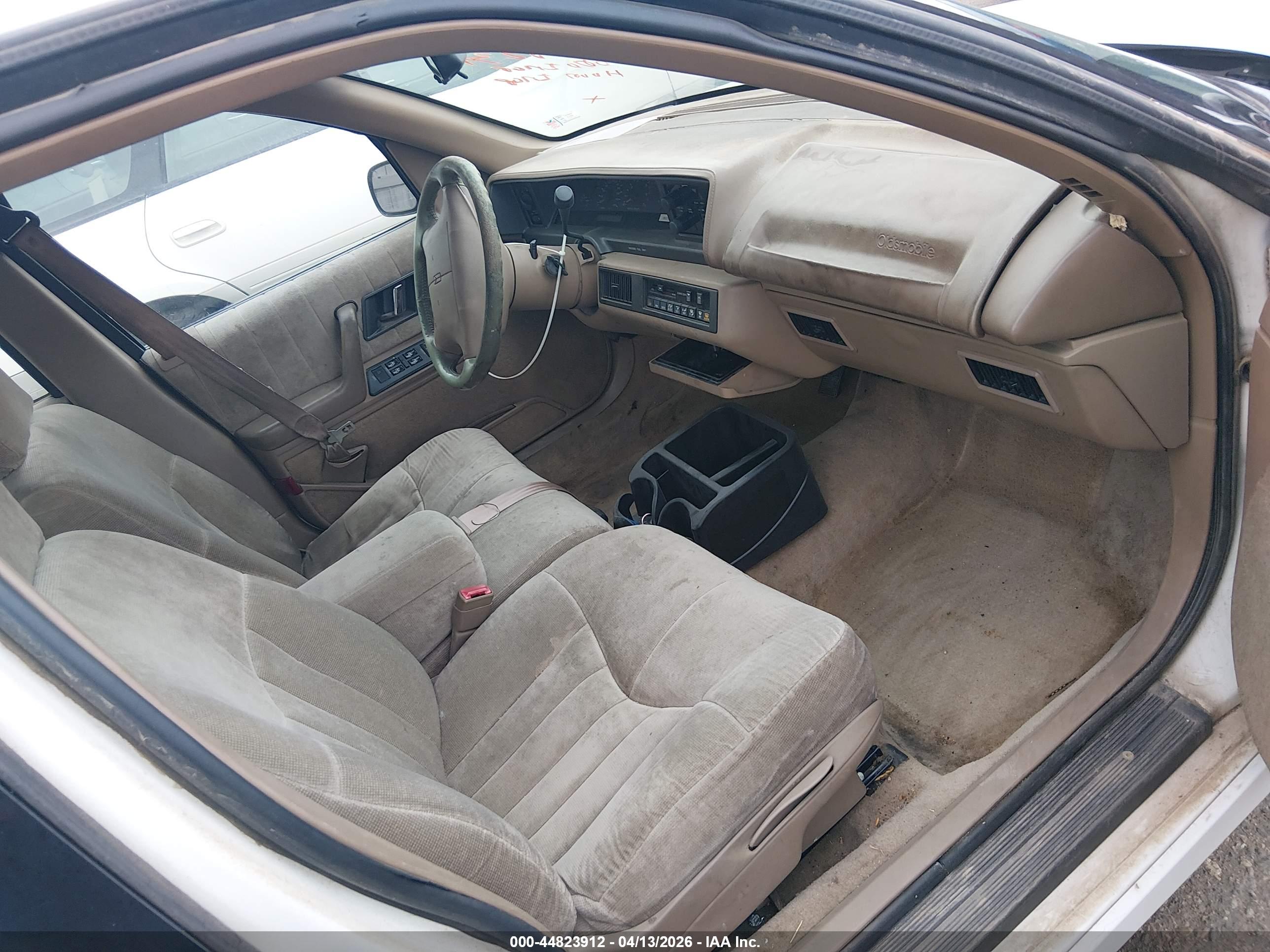 OLDSMOBILE CUTLASS image 5