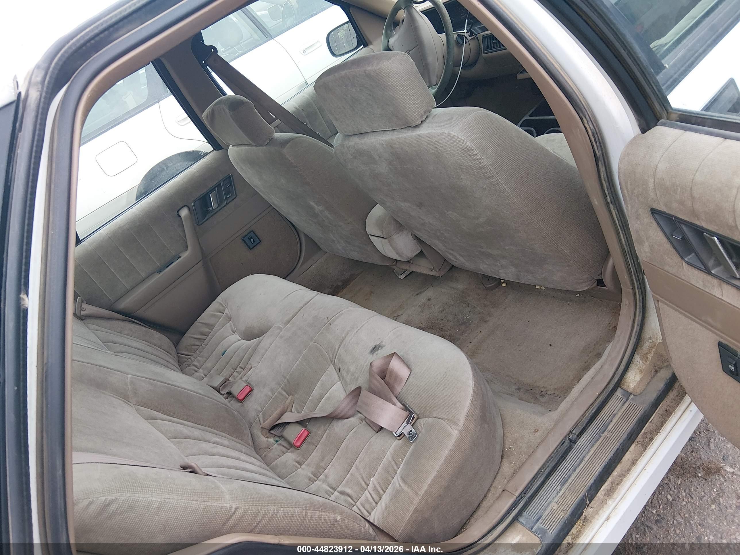 OLDSMOBILE CUTLASS image 8